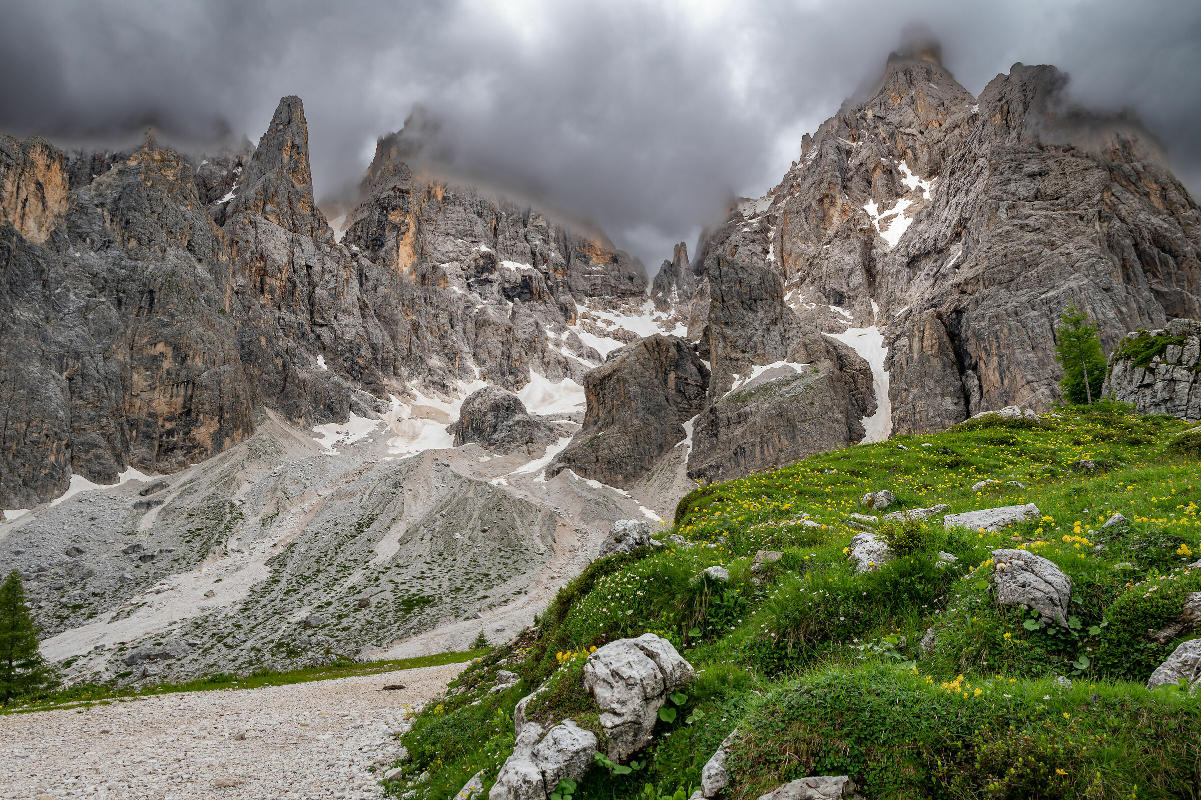 shovels of San Martino Dolomiti