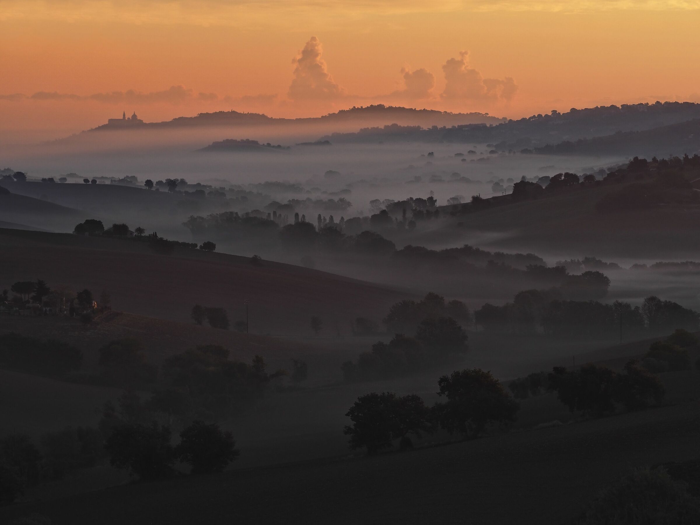 Nebbia verso Loreto