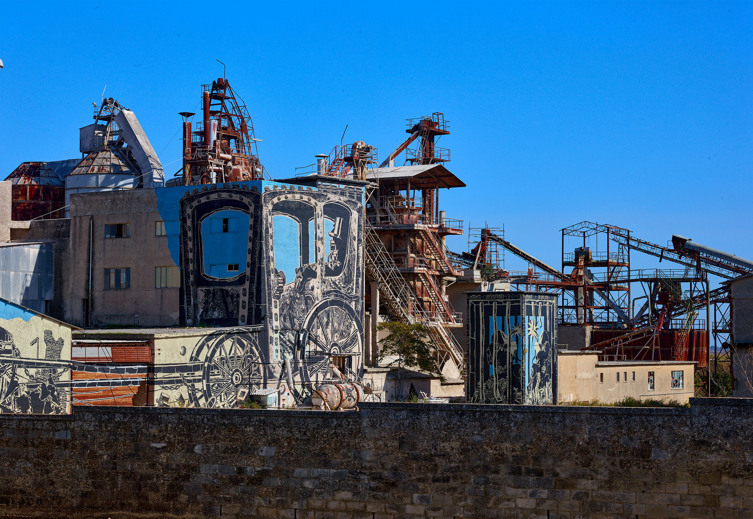 architettura industriale e paint