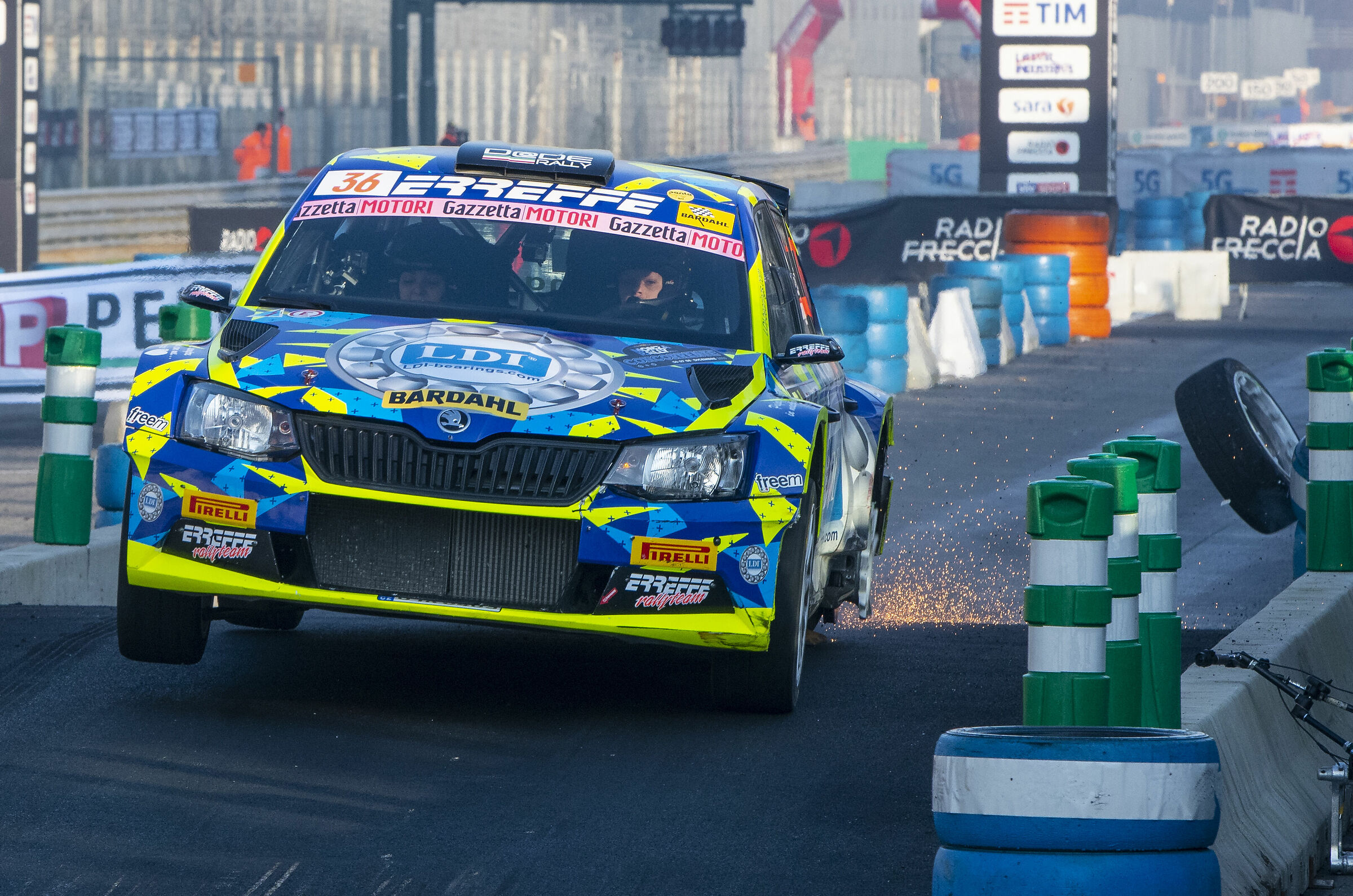 ... and the wheel leaves...