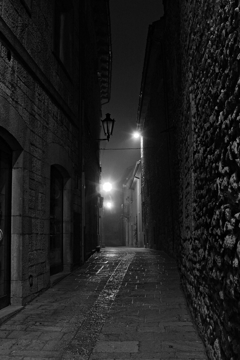 Silently through the alleys of the Village