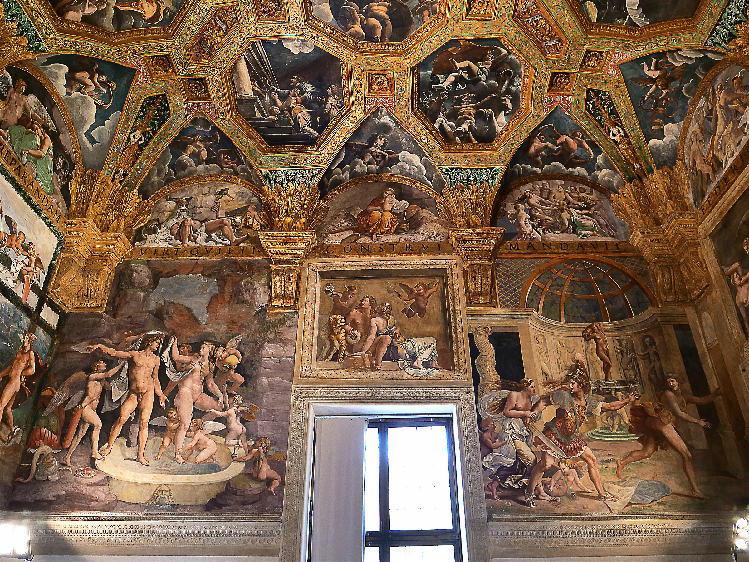 Sala di Amore e Psiche