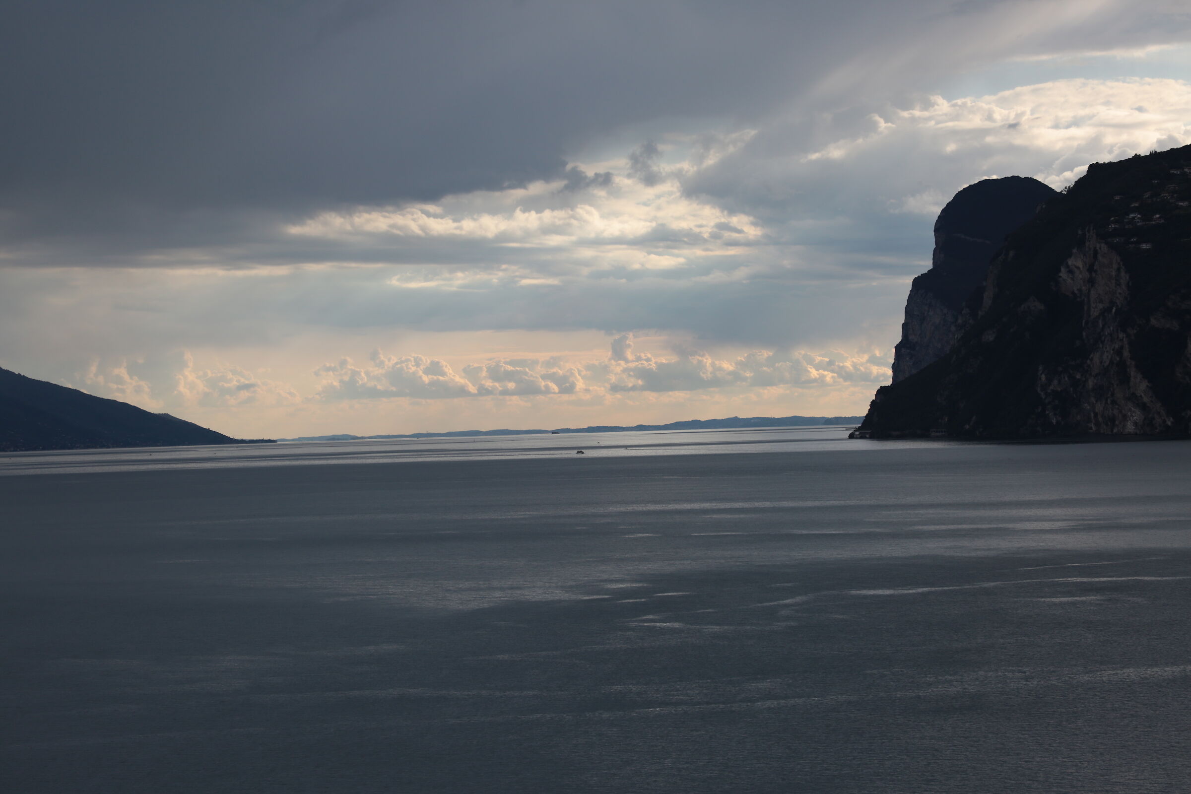 veduta dalla ciclabile di limone
