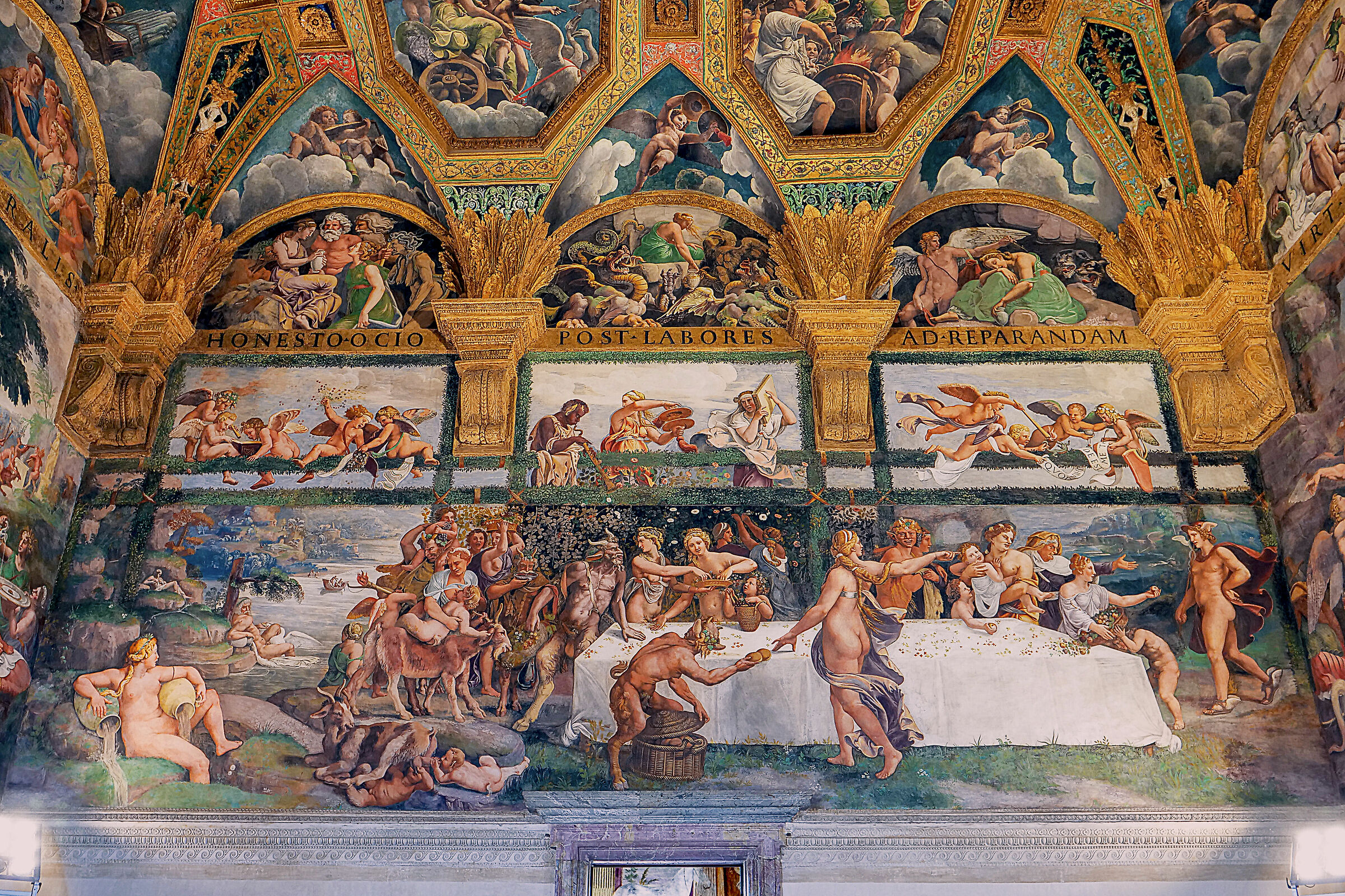 Sala di Amore e Psiche