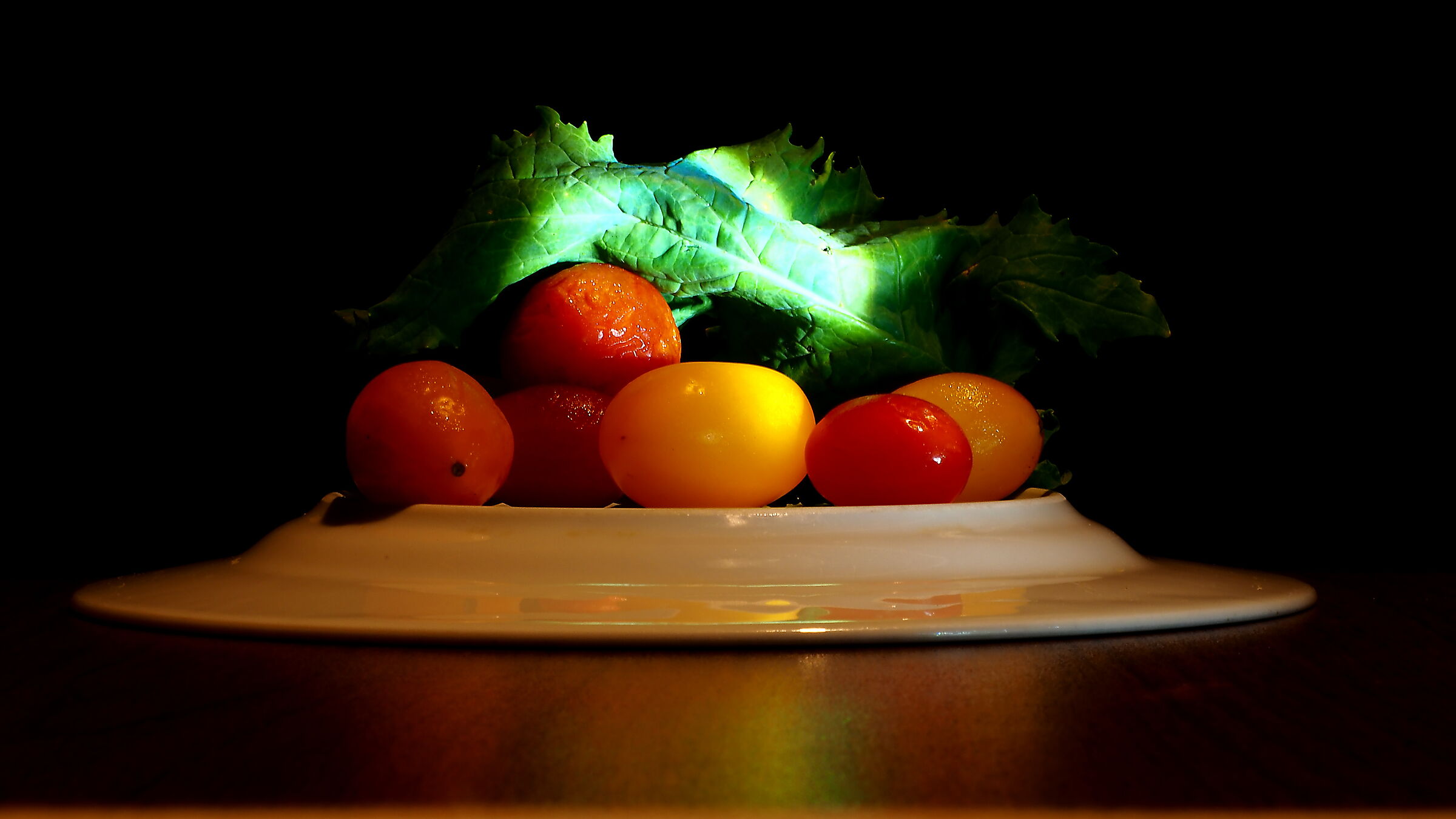 friariello stanco riposa su letto di pummarole