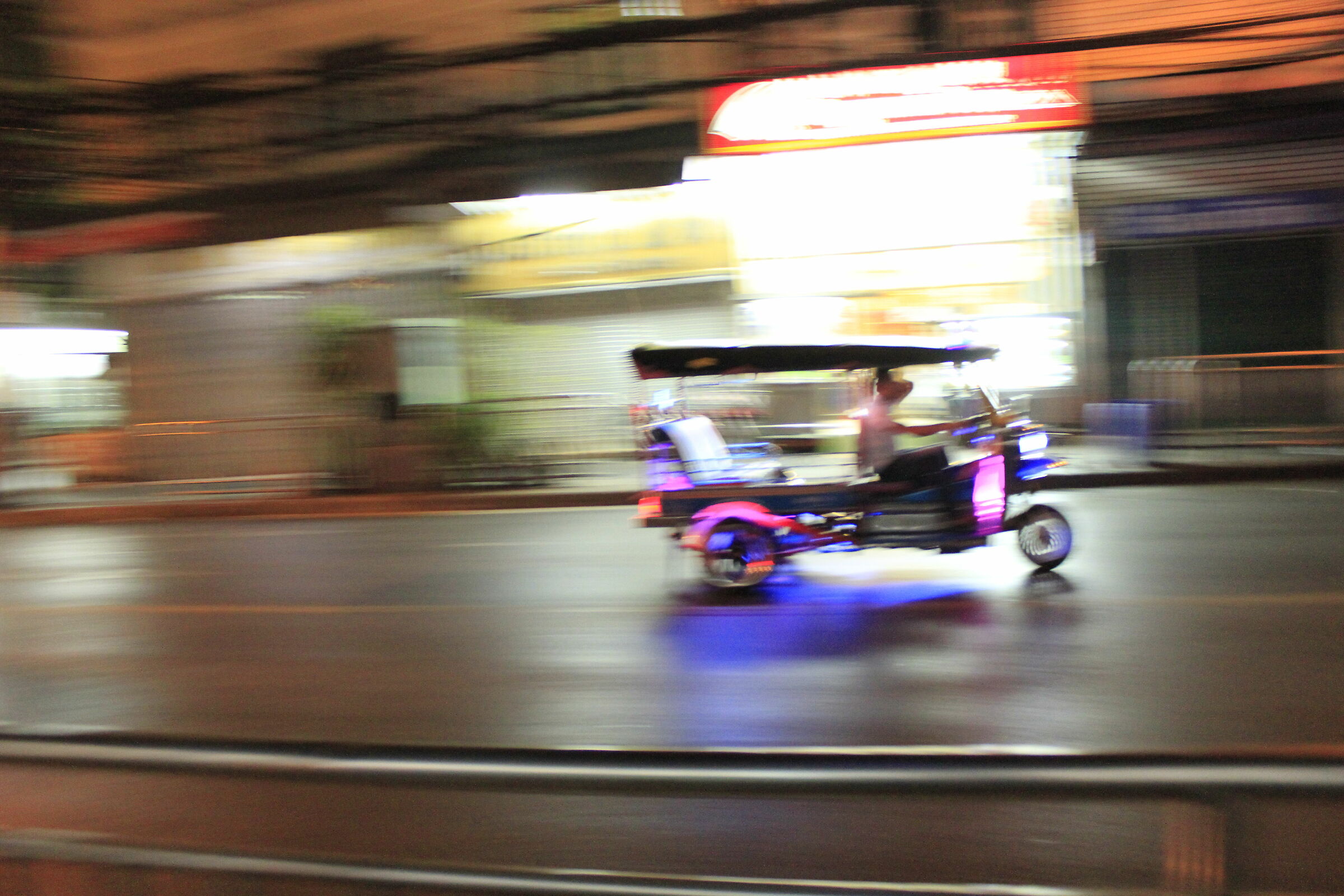 Tuk tuk......sempre a mille!!!