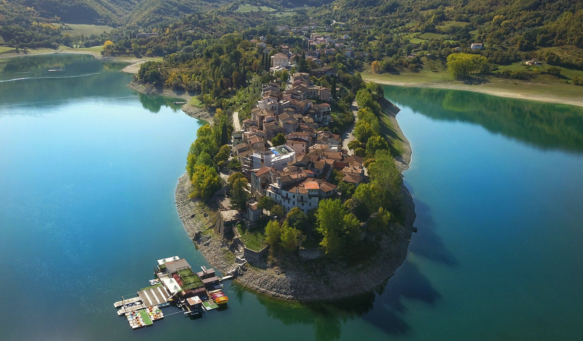 ..penisola sul lago..