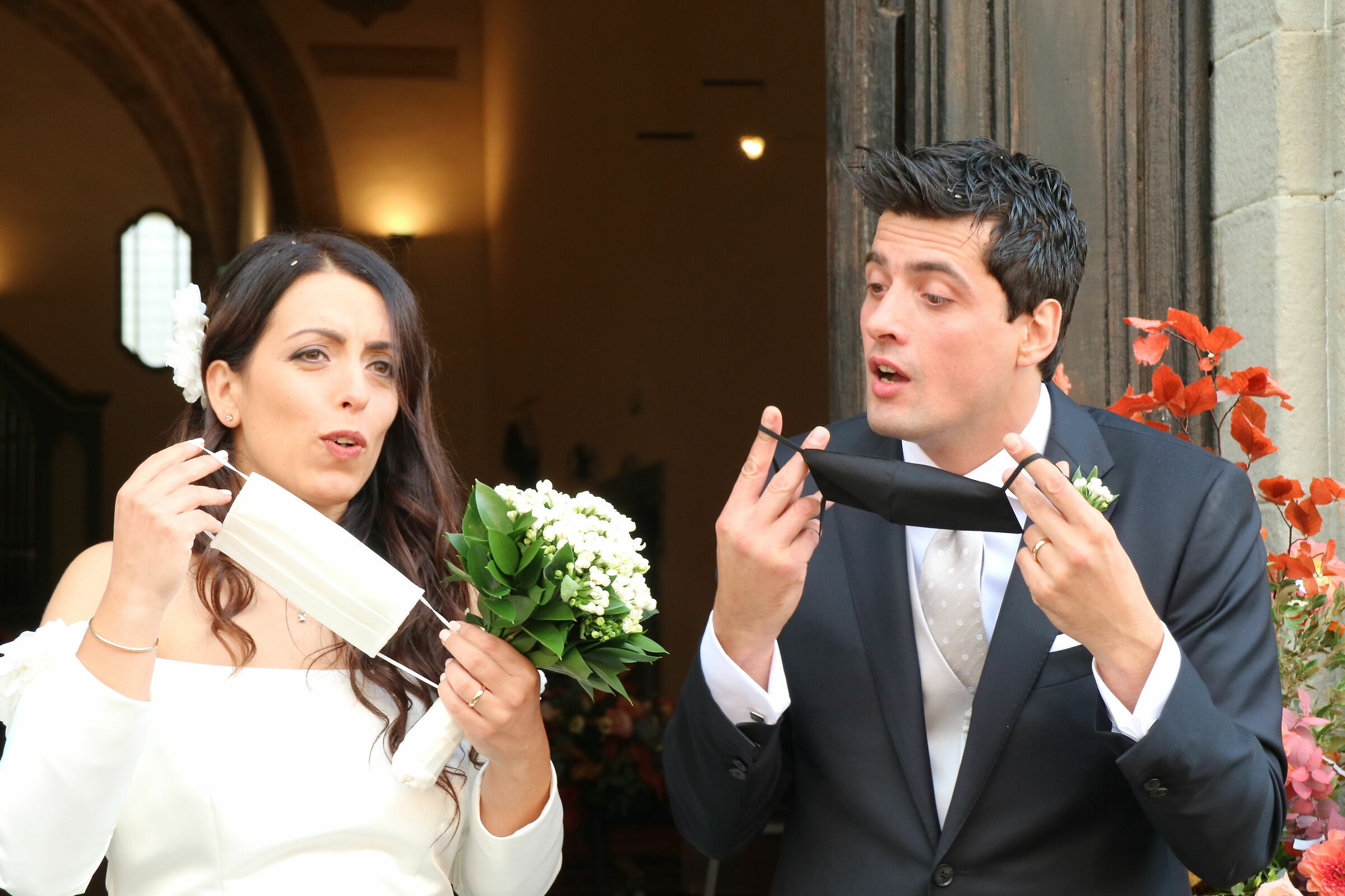 Il momento più bello, mettersi le mascherine.