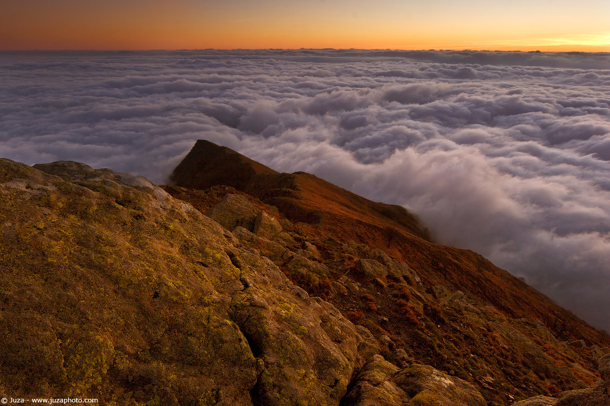 A Sea Of Clouds, 004630