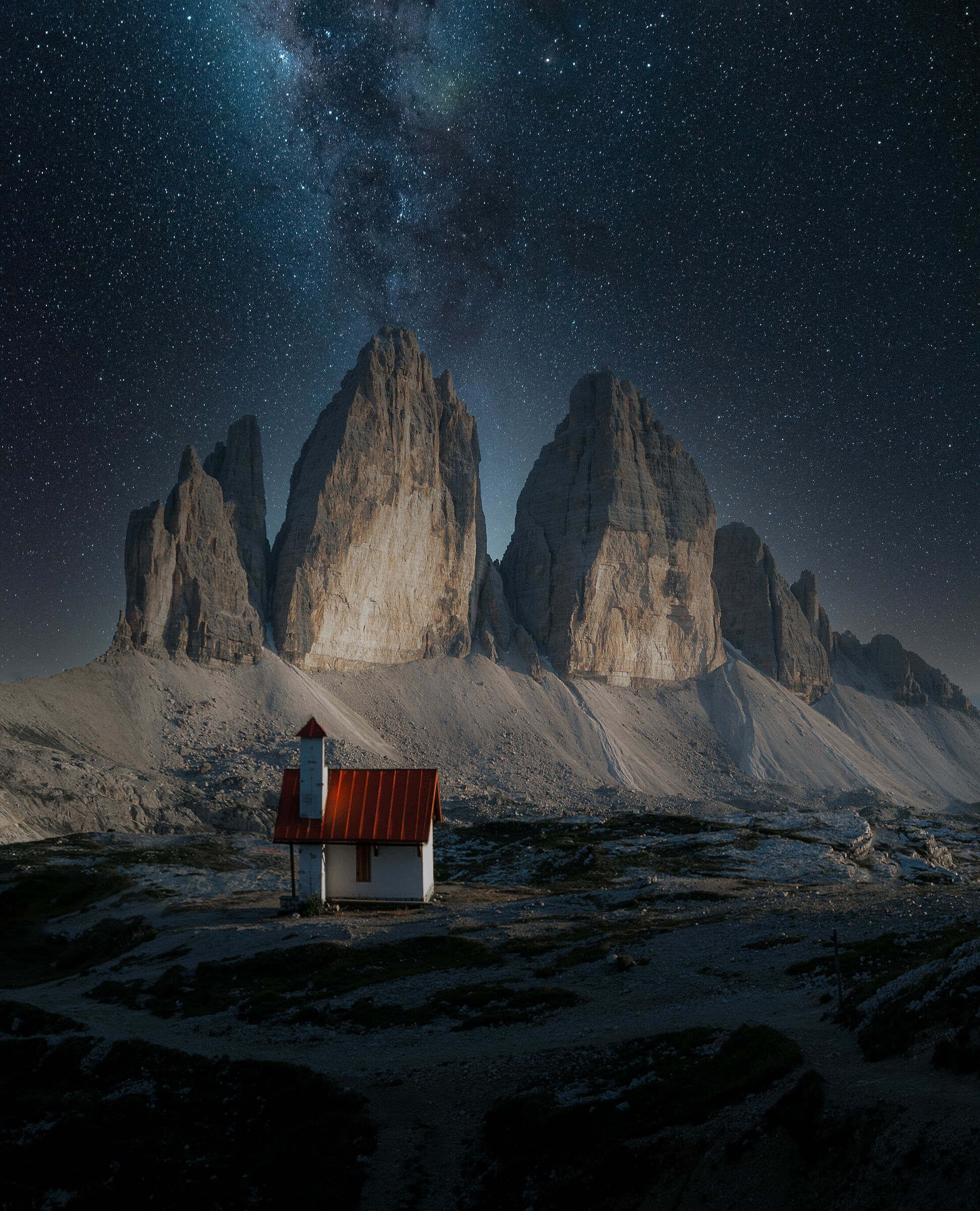 Three peaks of Lavaredo by night