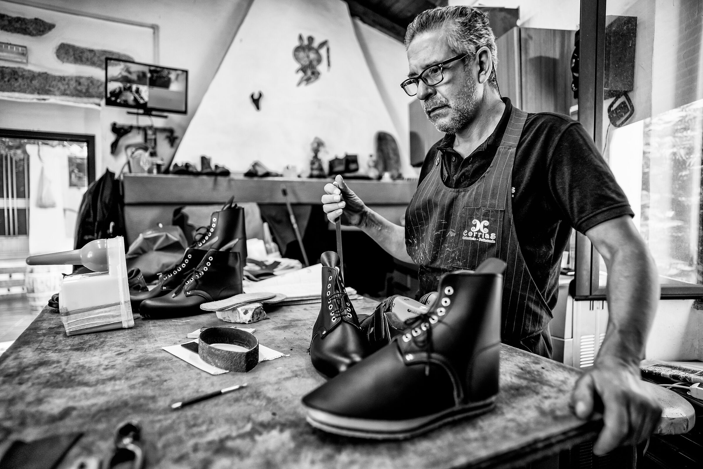 " Le scarpe di Franco Corrias - Barbagia "