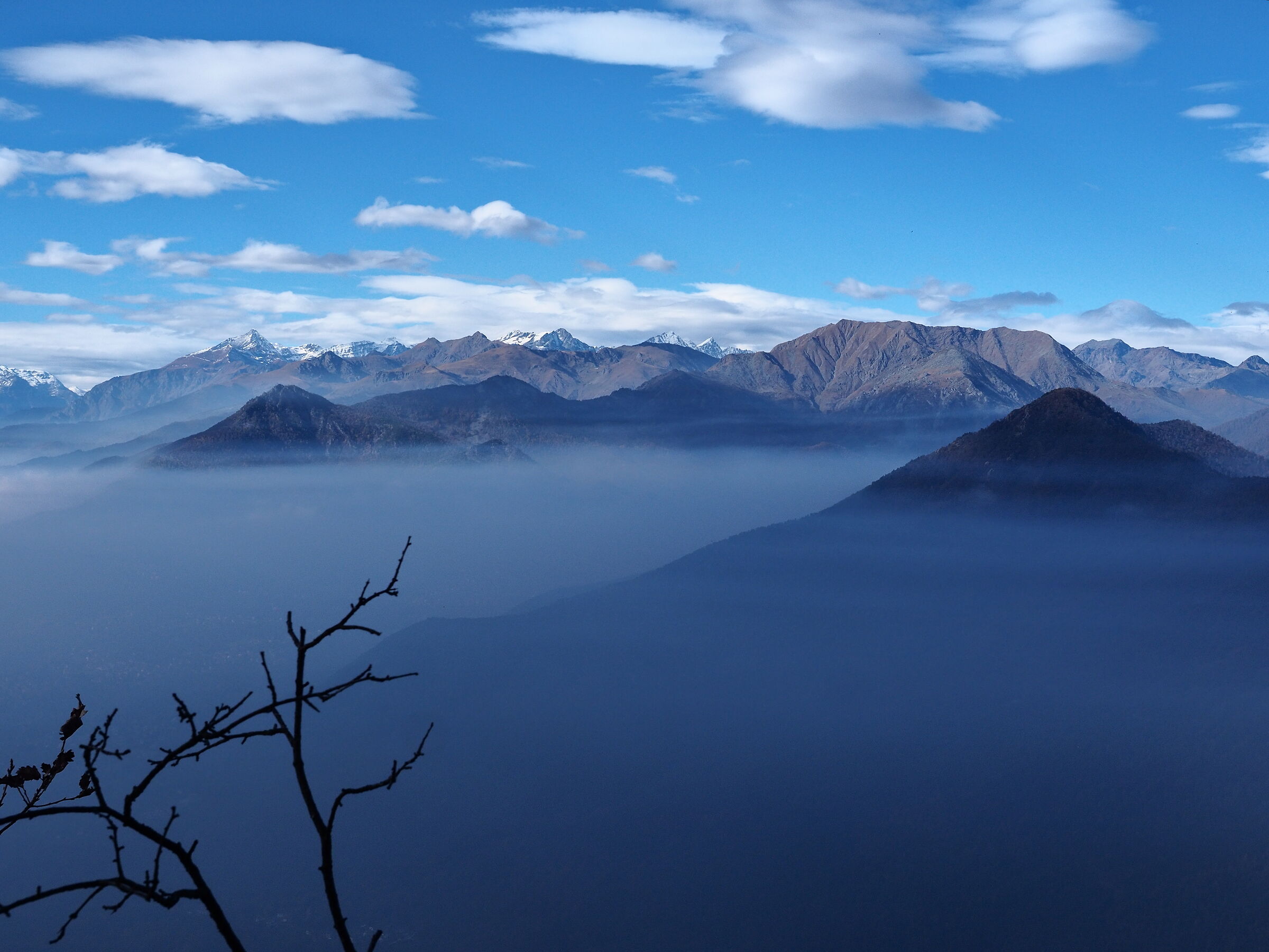 Al di sopra delle nebbie
