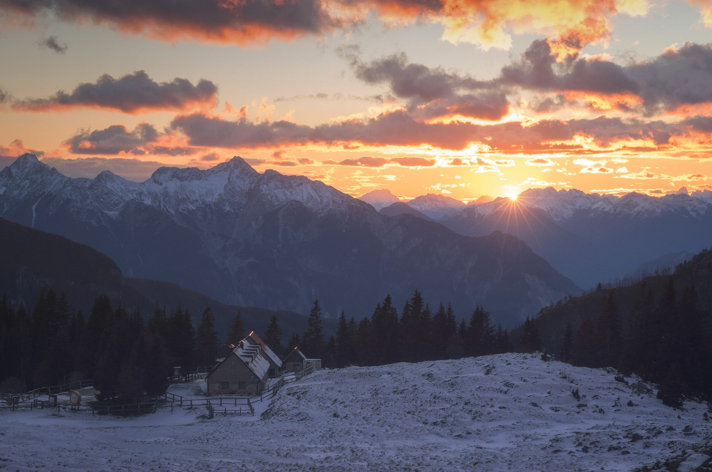 ultime luci nell'altopiano del Montasio