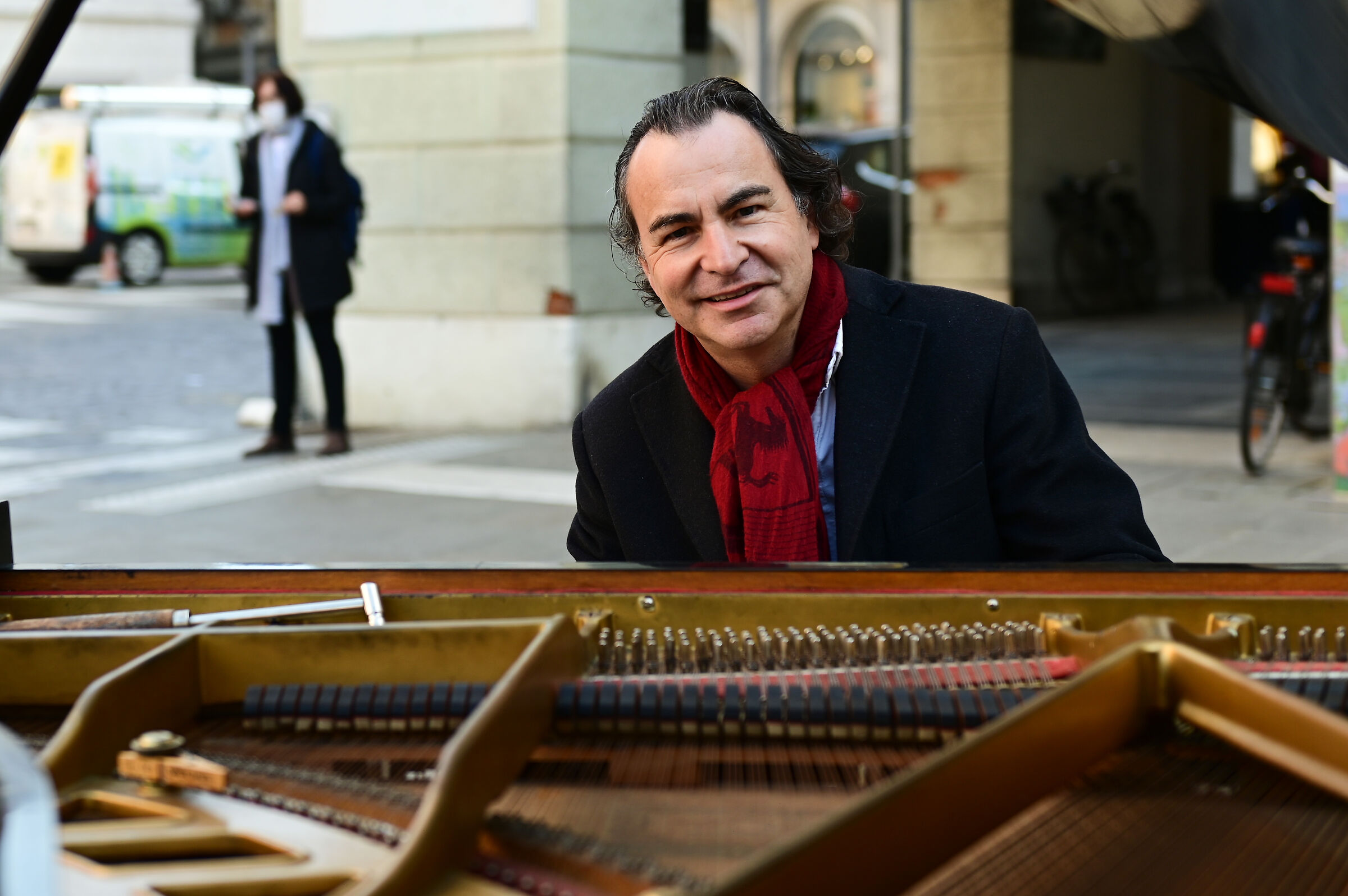 Il pianista fuori posto...