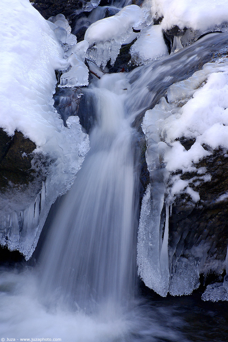 Cascatelle vicino al Lago Moo, 000838