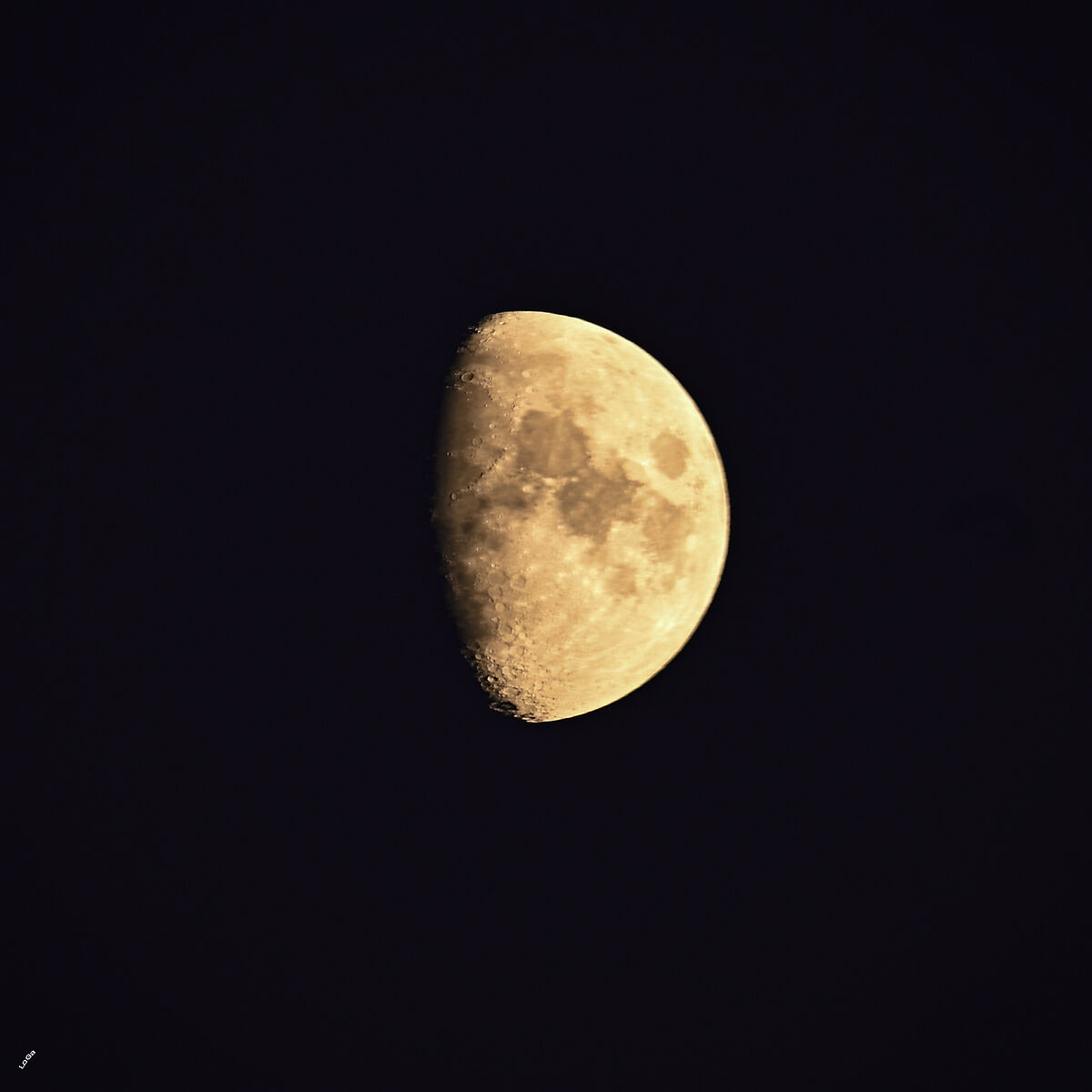 La luna del 25 ottobre  ore 18:25