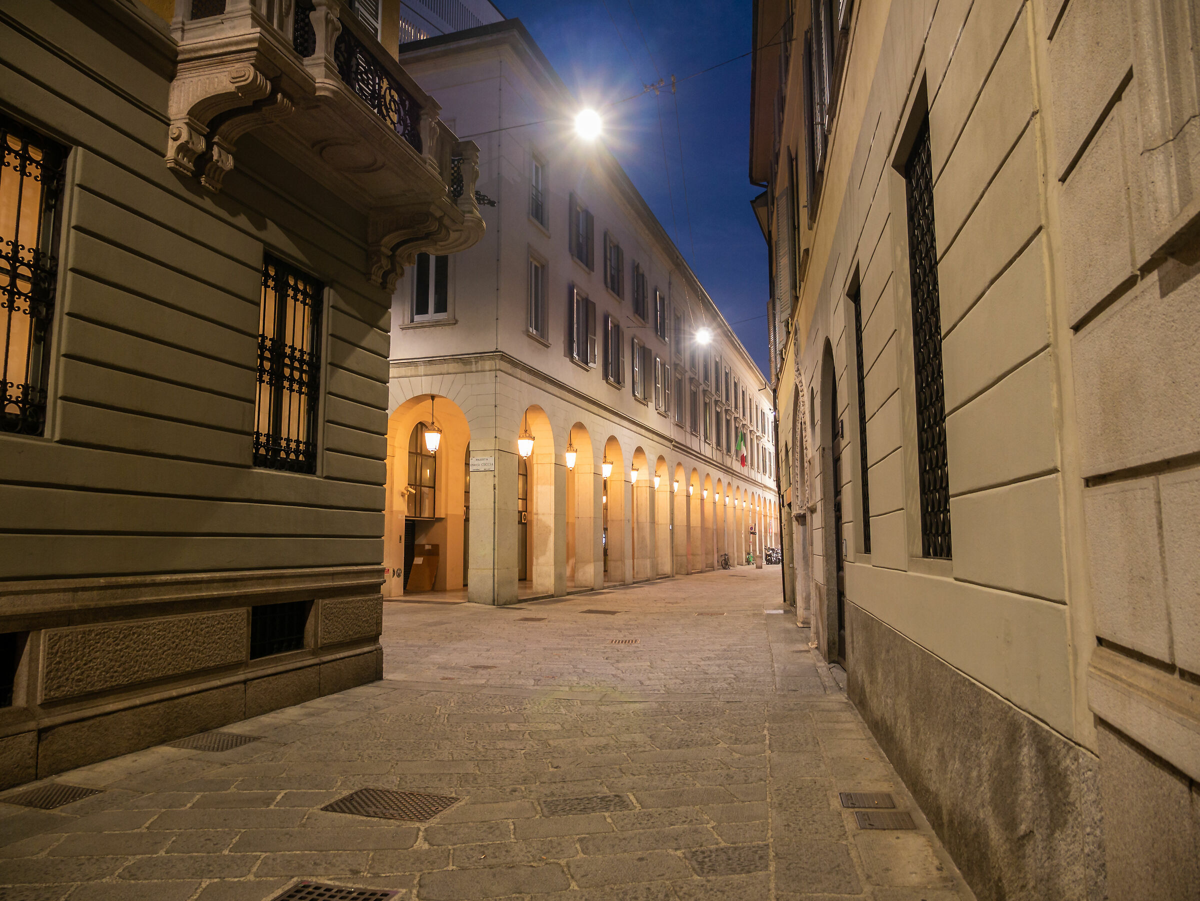 Piazzetta Enrico Cuccia - Milan