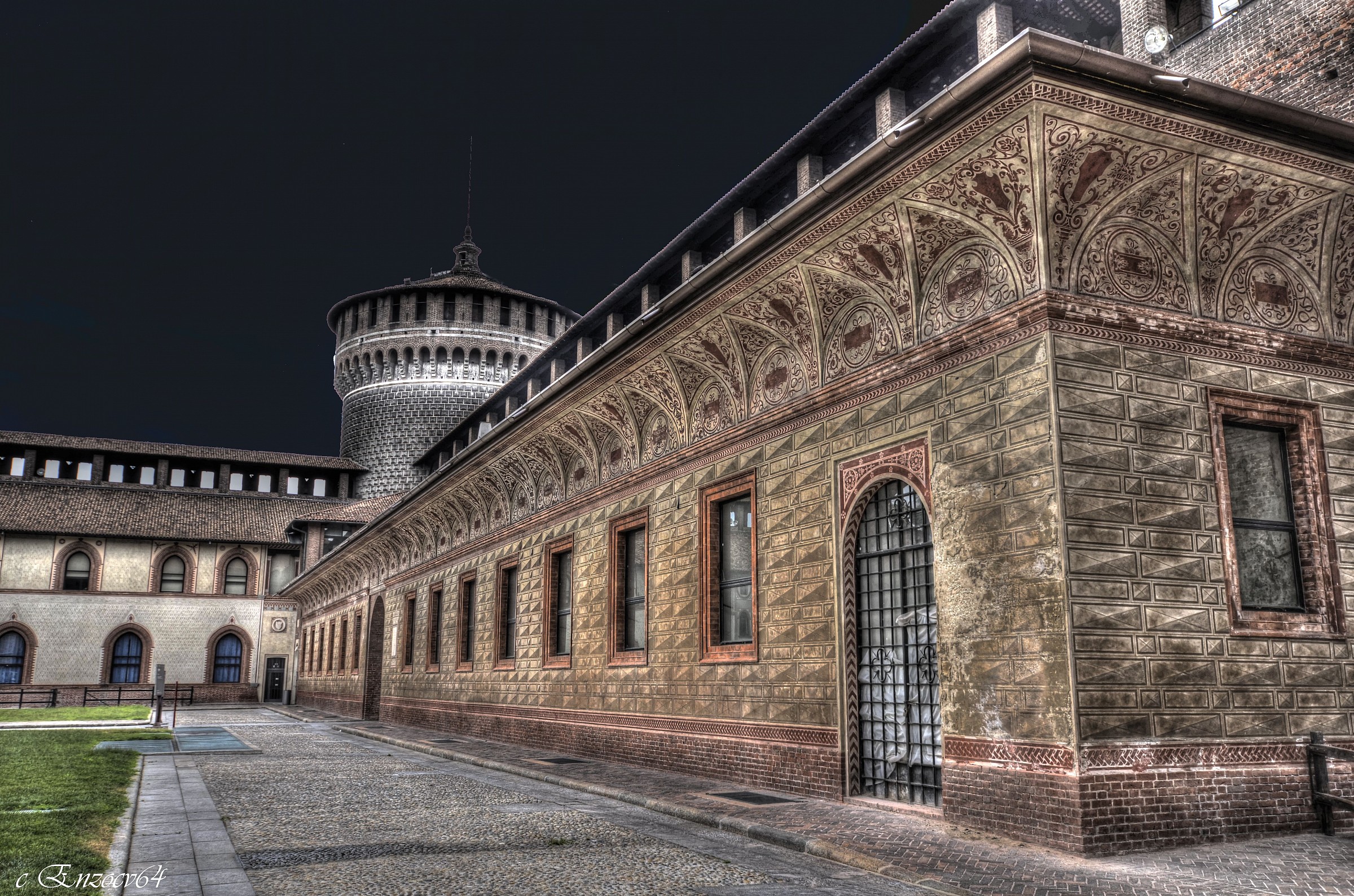 hdr &  pp.    Castello Sforzesco Milano......(interno)