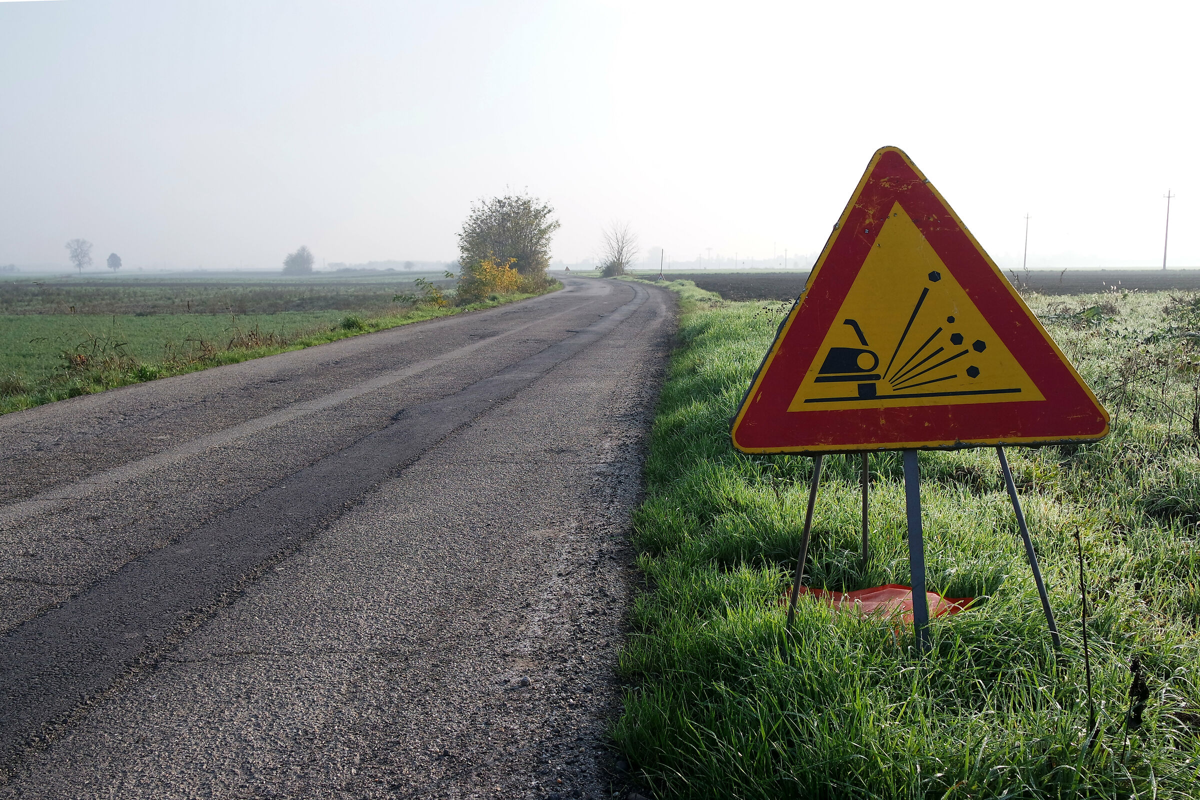 materiale instabile sulla strada