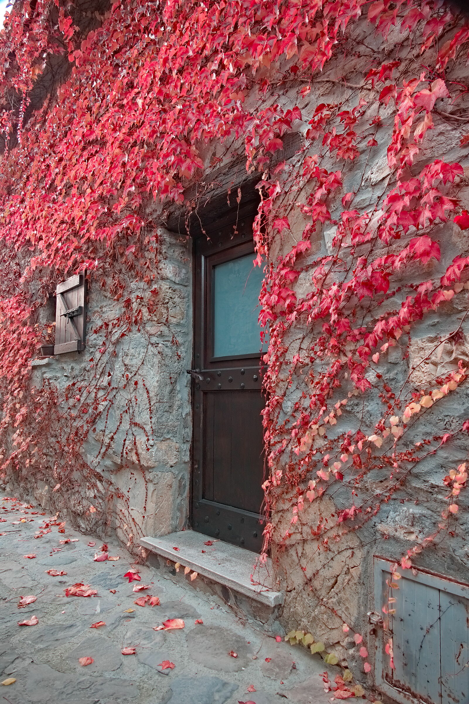 Brugnello si tinge di rosso