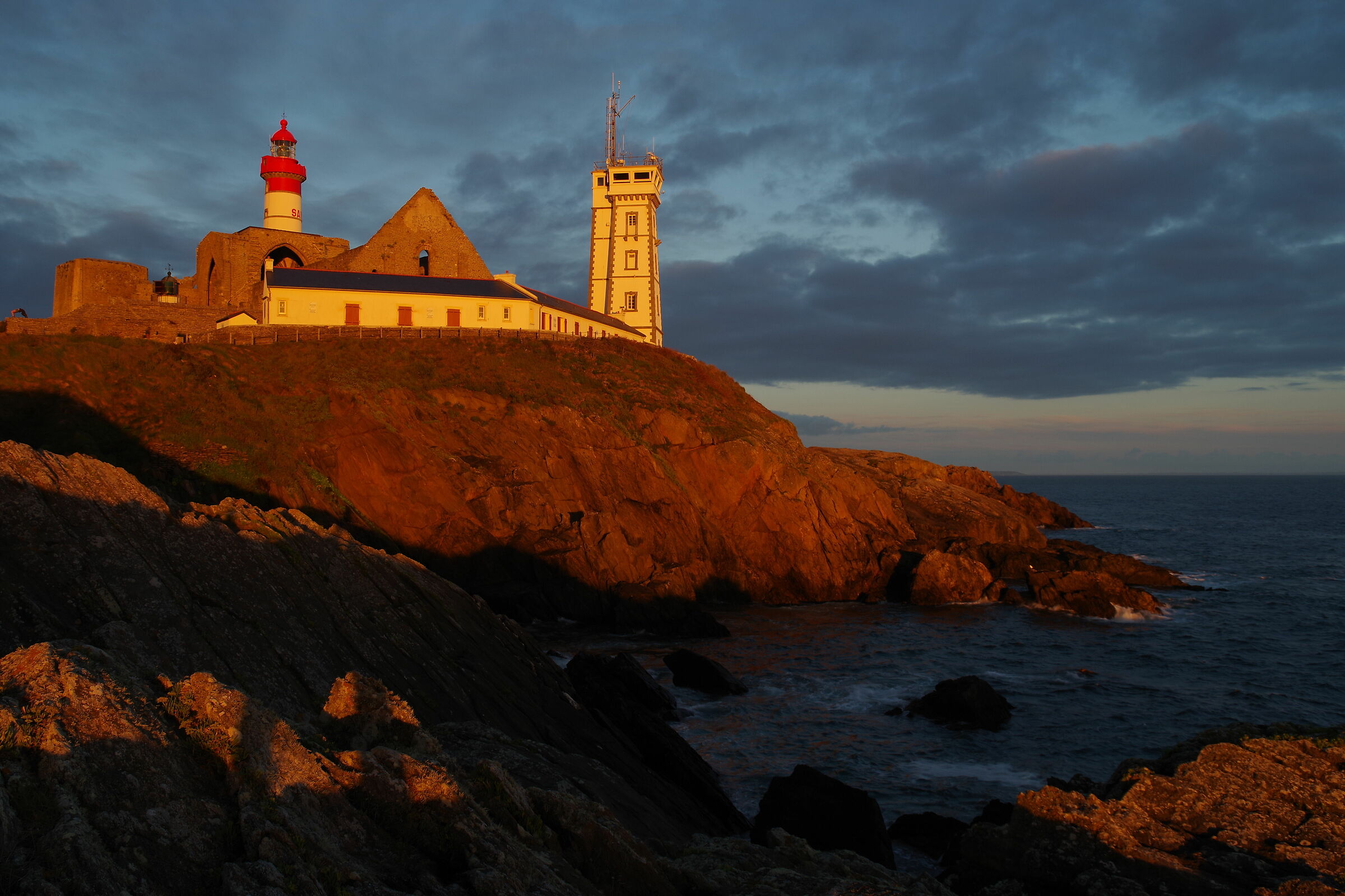 Il faro "incendiato"!!!