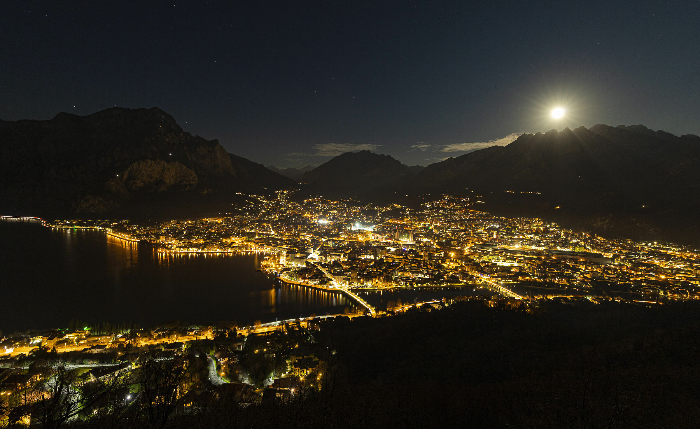 Lecco dal monte Barro