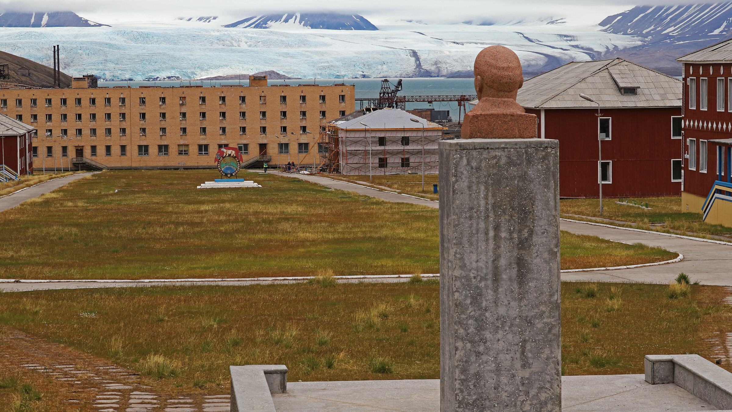 controllo della piazza - Pyramiden