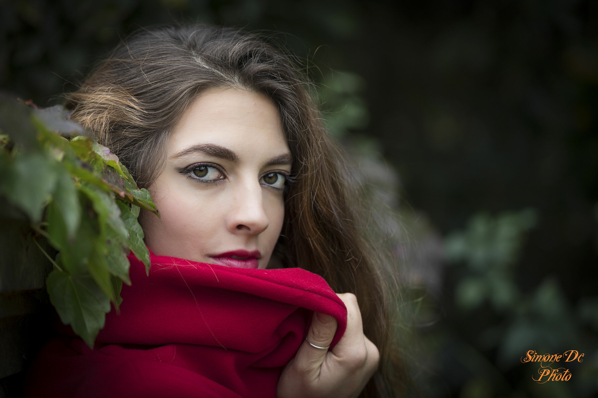 giacca rossa autunnale