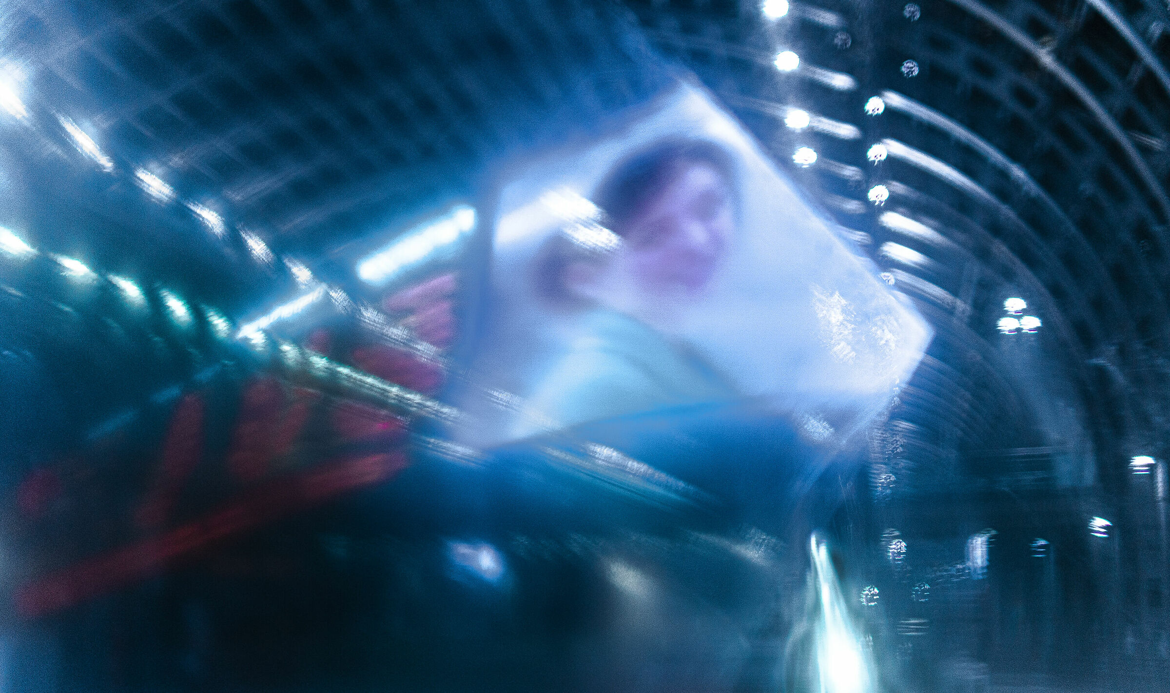 "Benvenuti nelle colonie Extramondo"