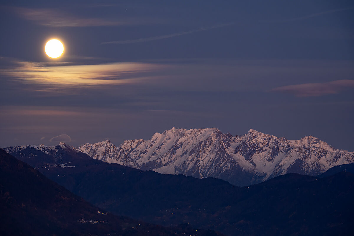 The Moon and the Adamello