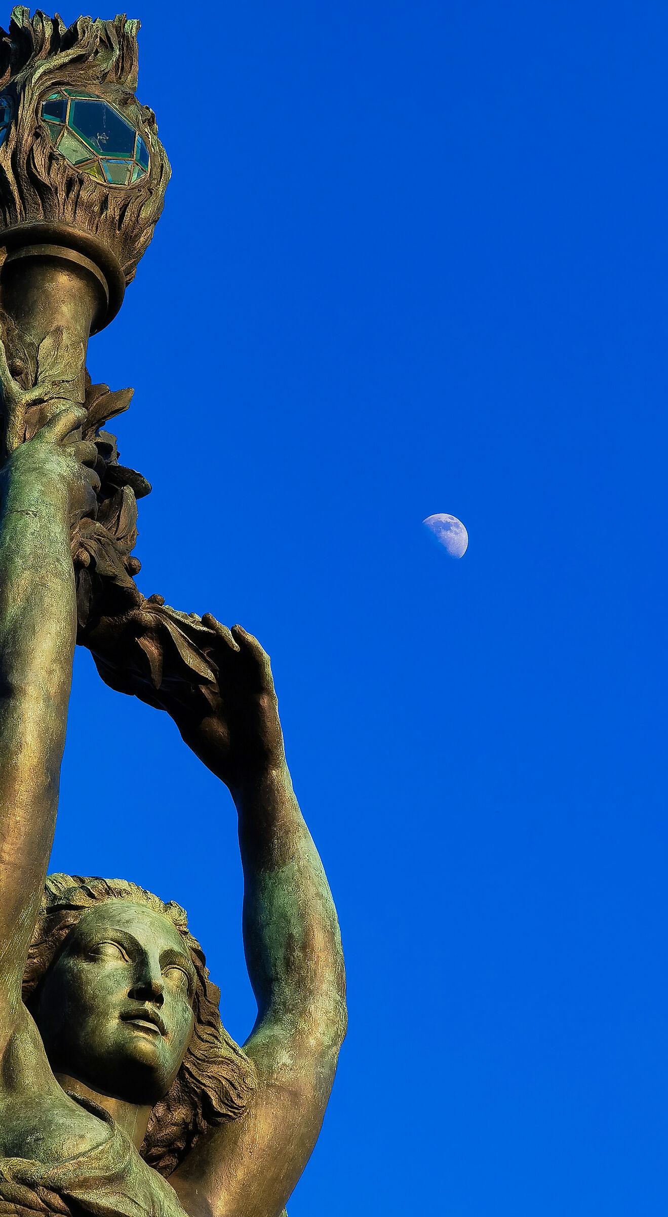 Faro della Maddalena, e Luna.