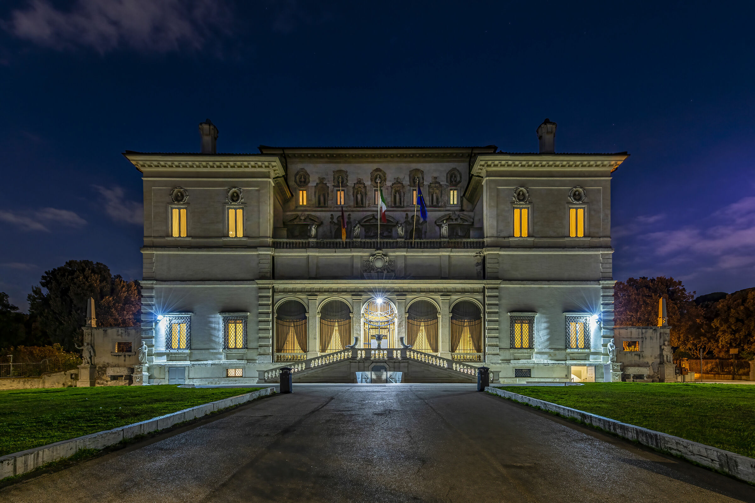 Galleria Borghese, delizia di Roma, all'ora blu