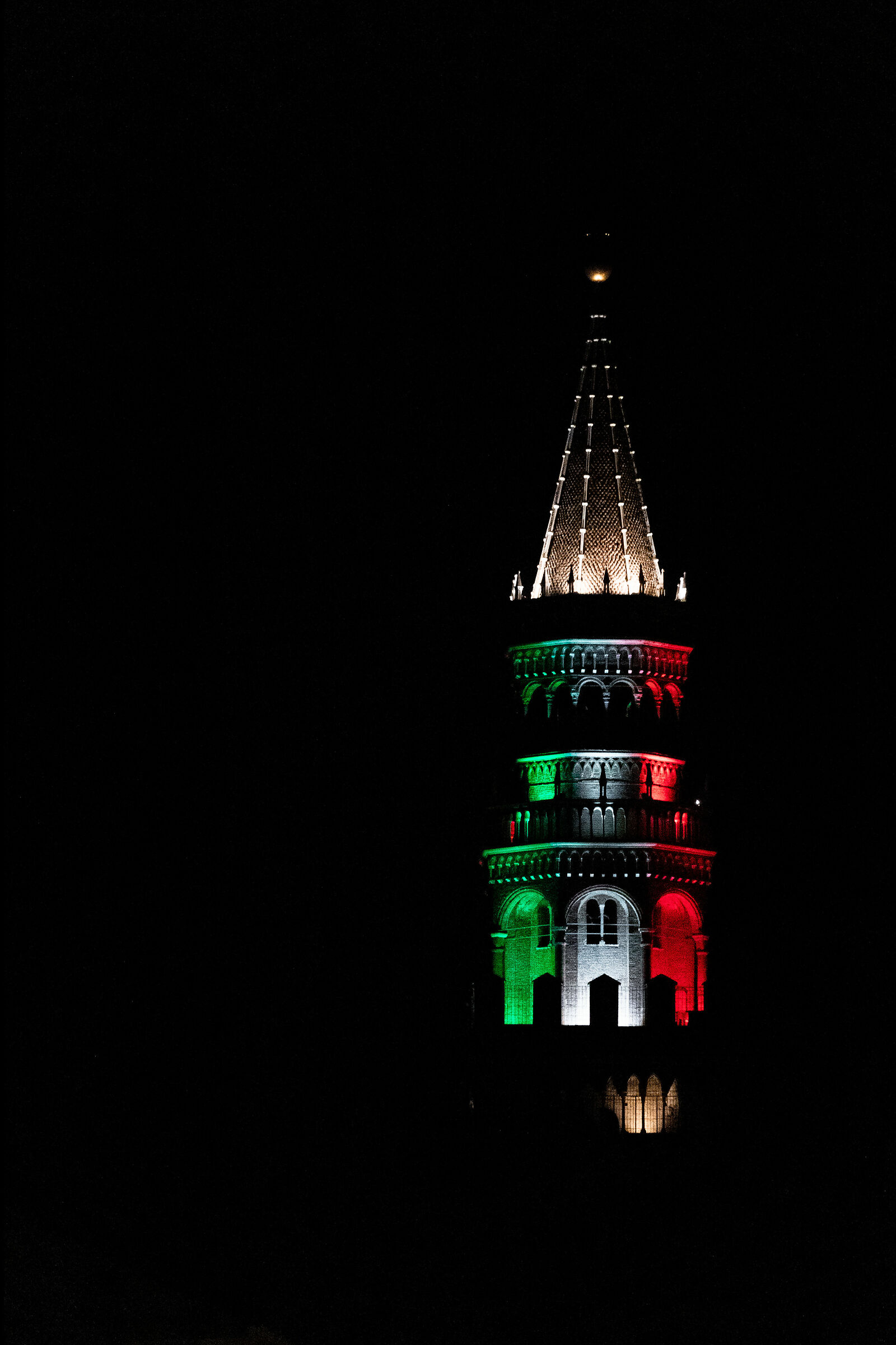 Torrazzo di Cremona in tricolore