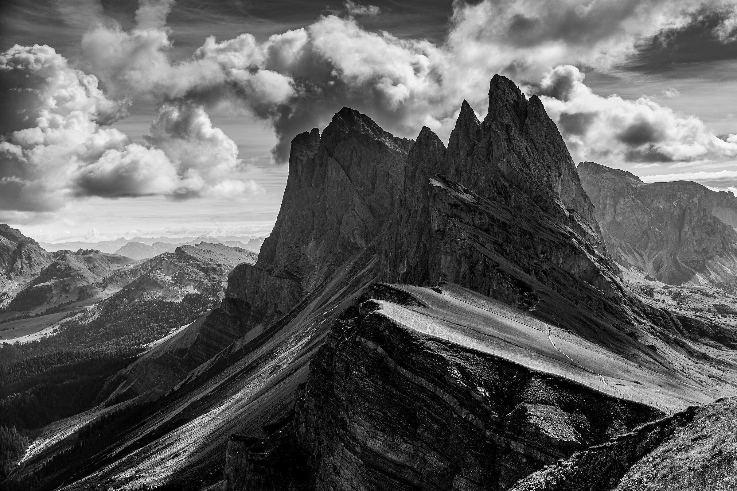 Nuvole scure in arrivo...