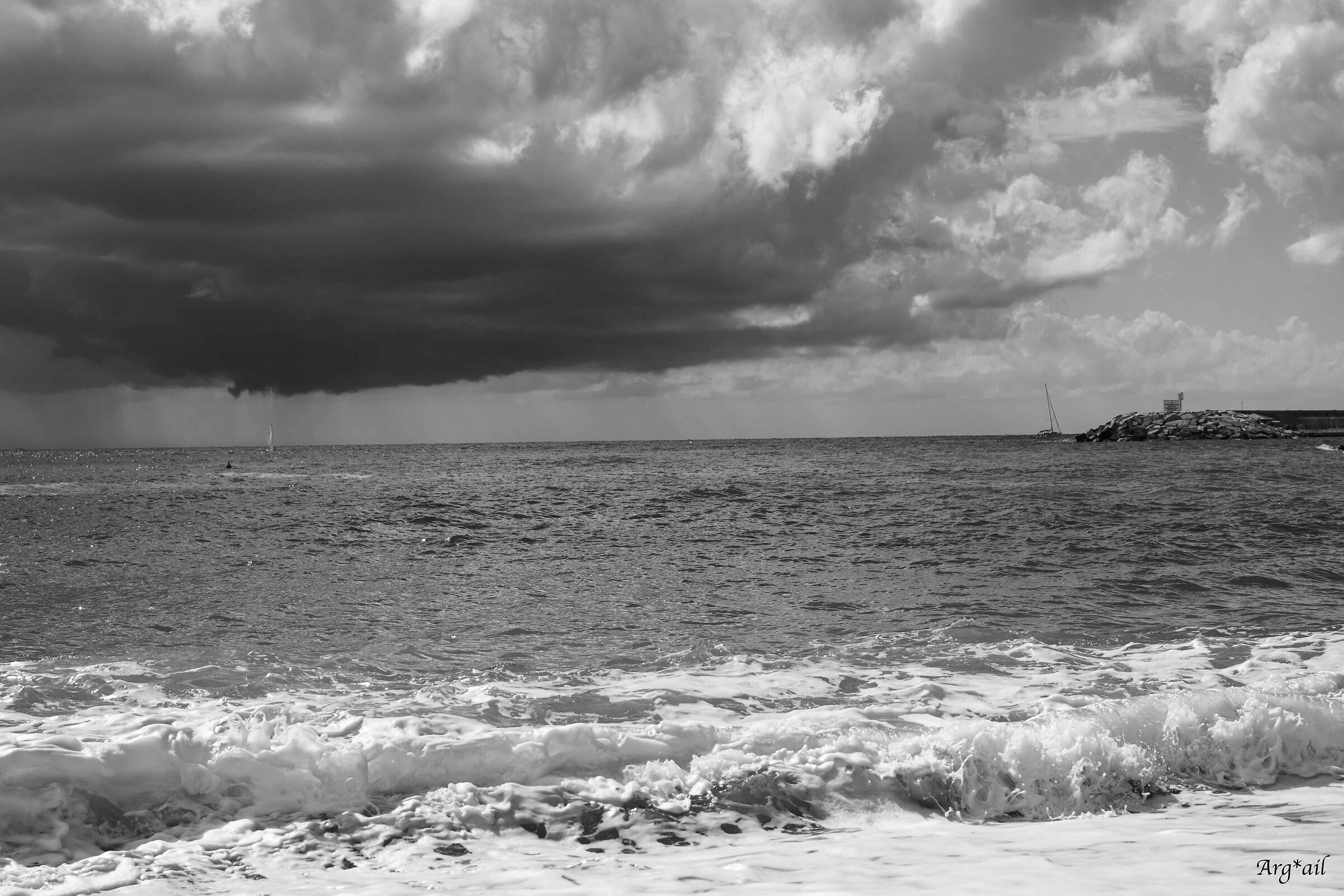 Rain on the sea B&N