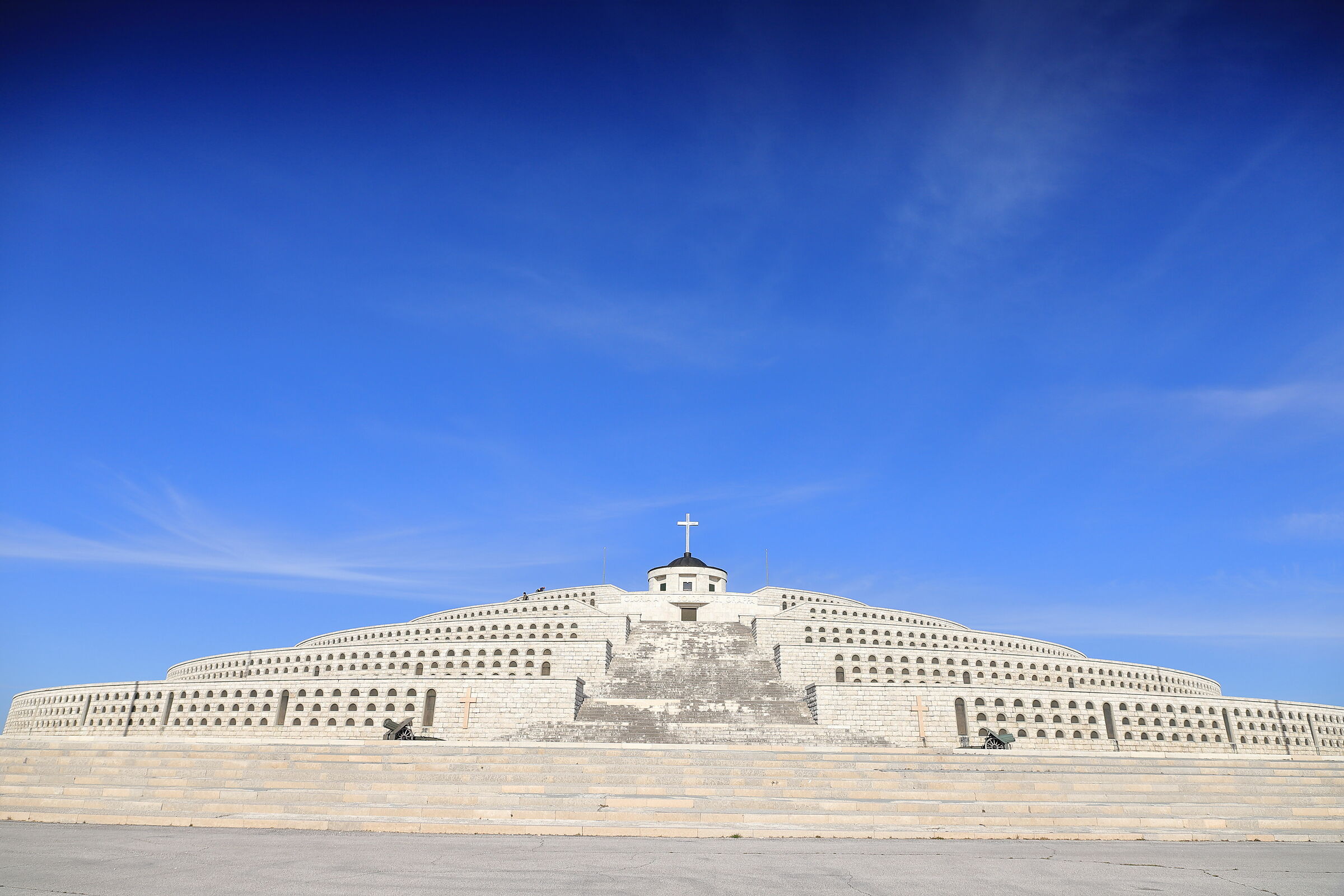 Sacrario Monte Grappa