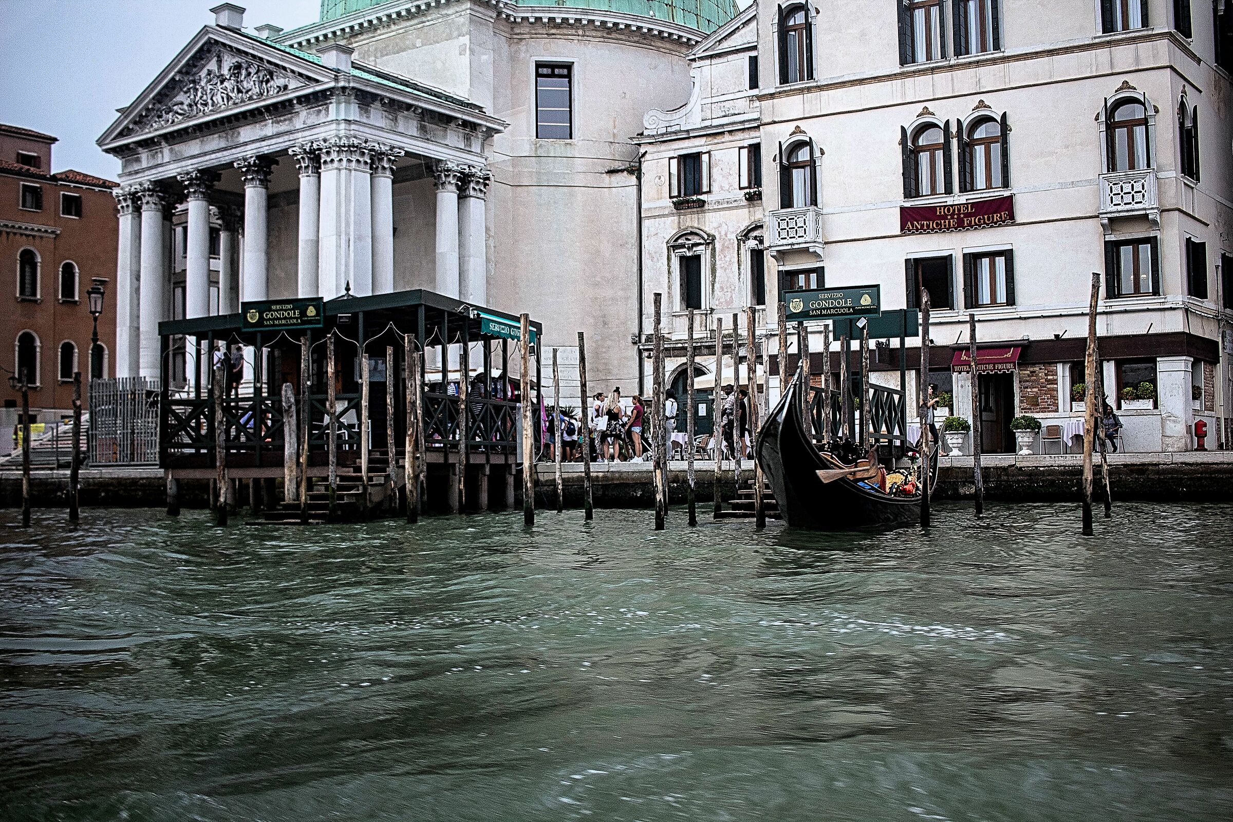 con battello zona Cannareggio Venezia 23/08/2019
