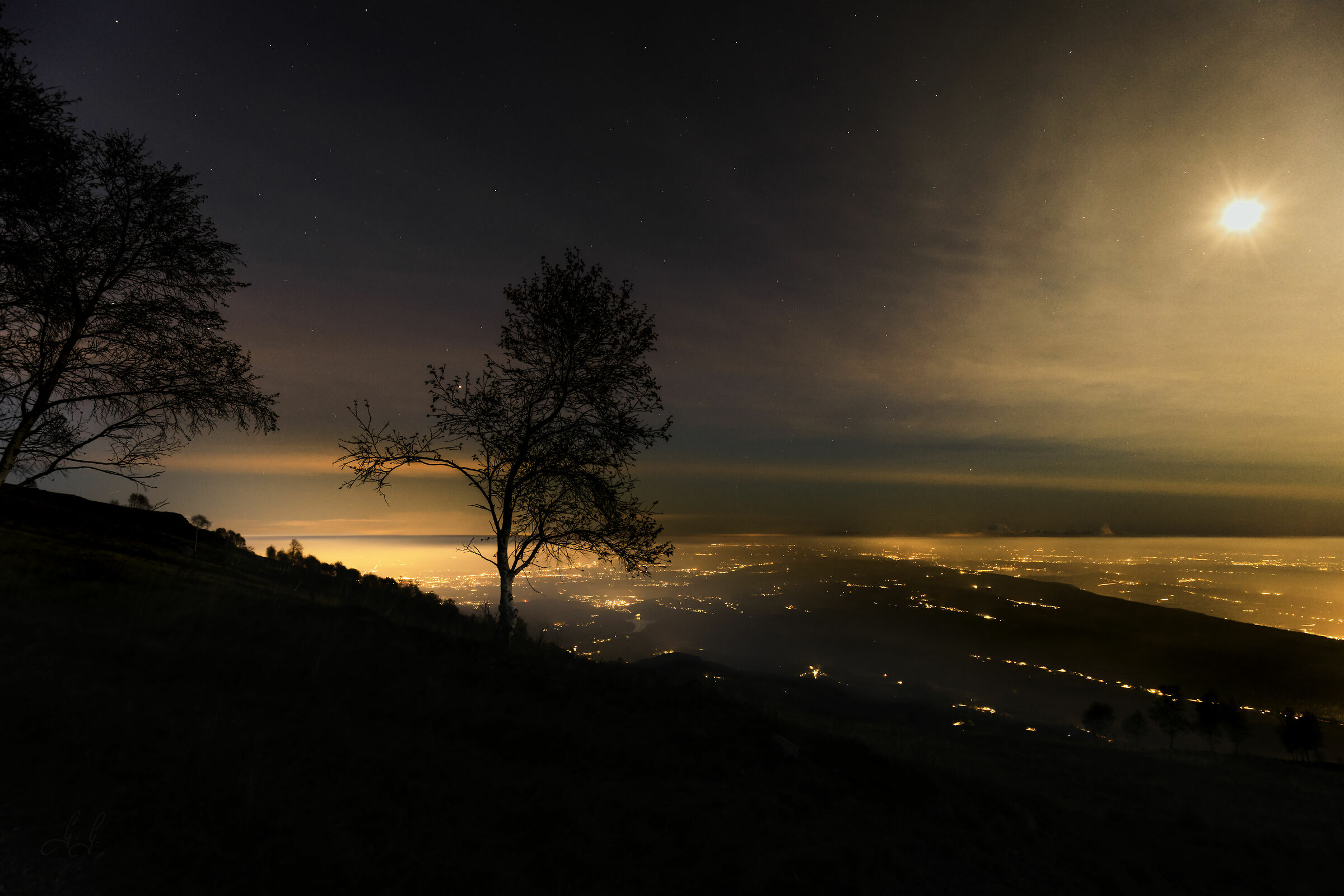 La luna sopra Biella