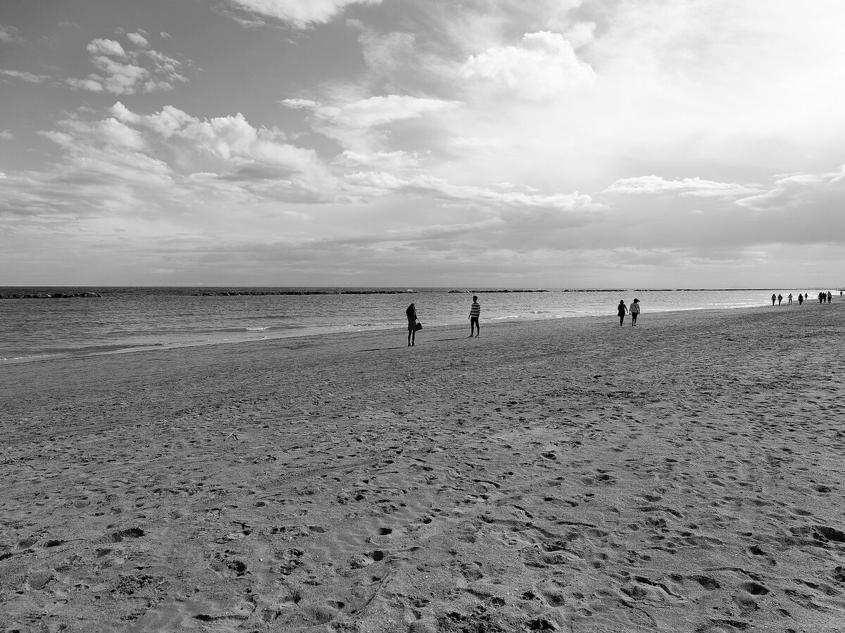 Spiaggia di Pesaro una Domenica di Inverno