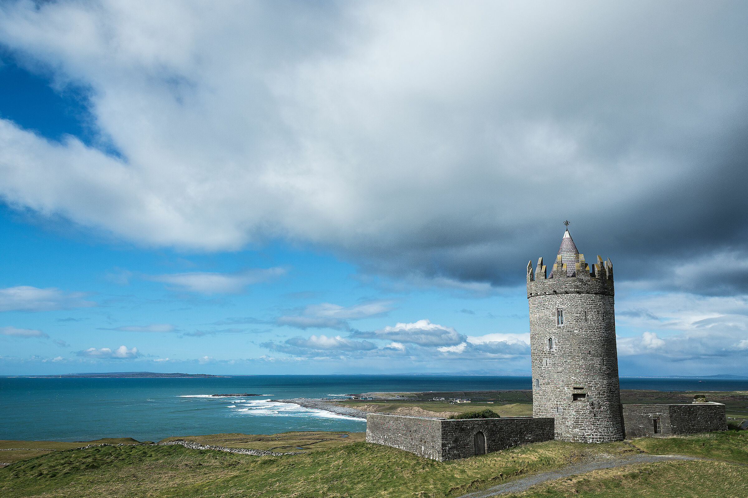 Doonagore Castle