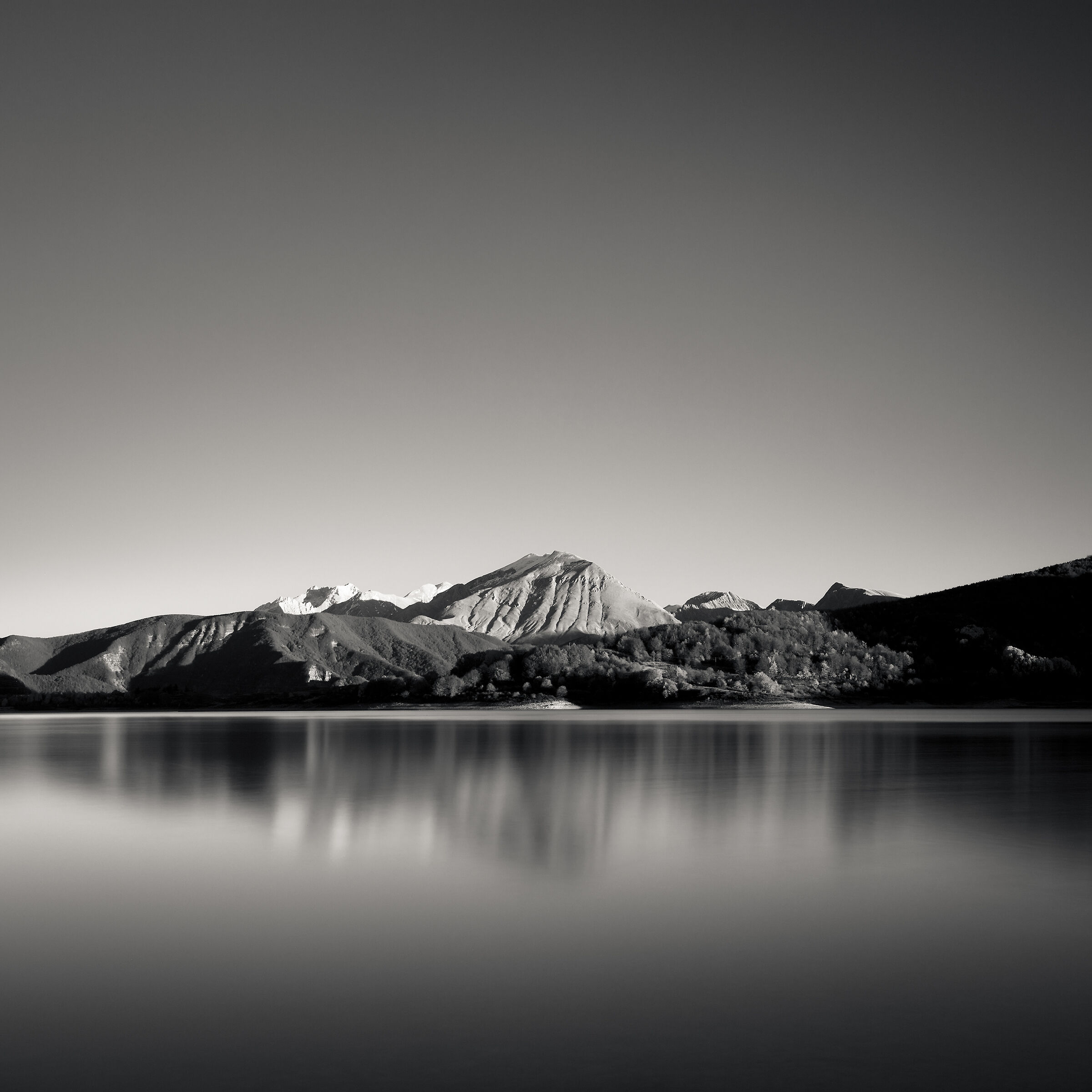 Lake Campotosto, Lake