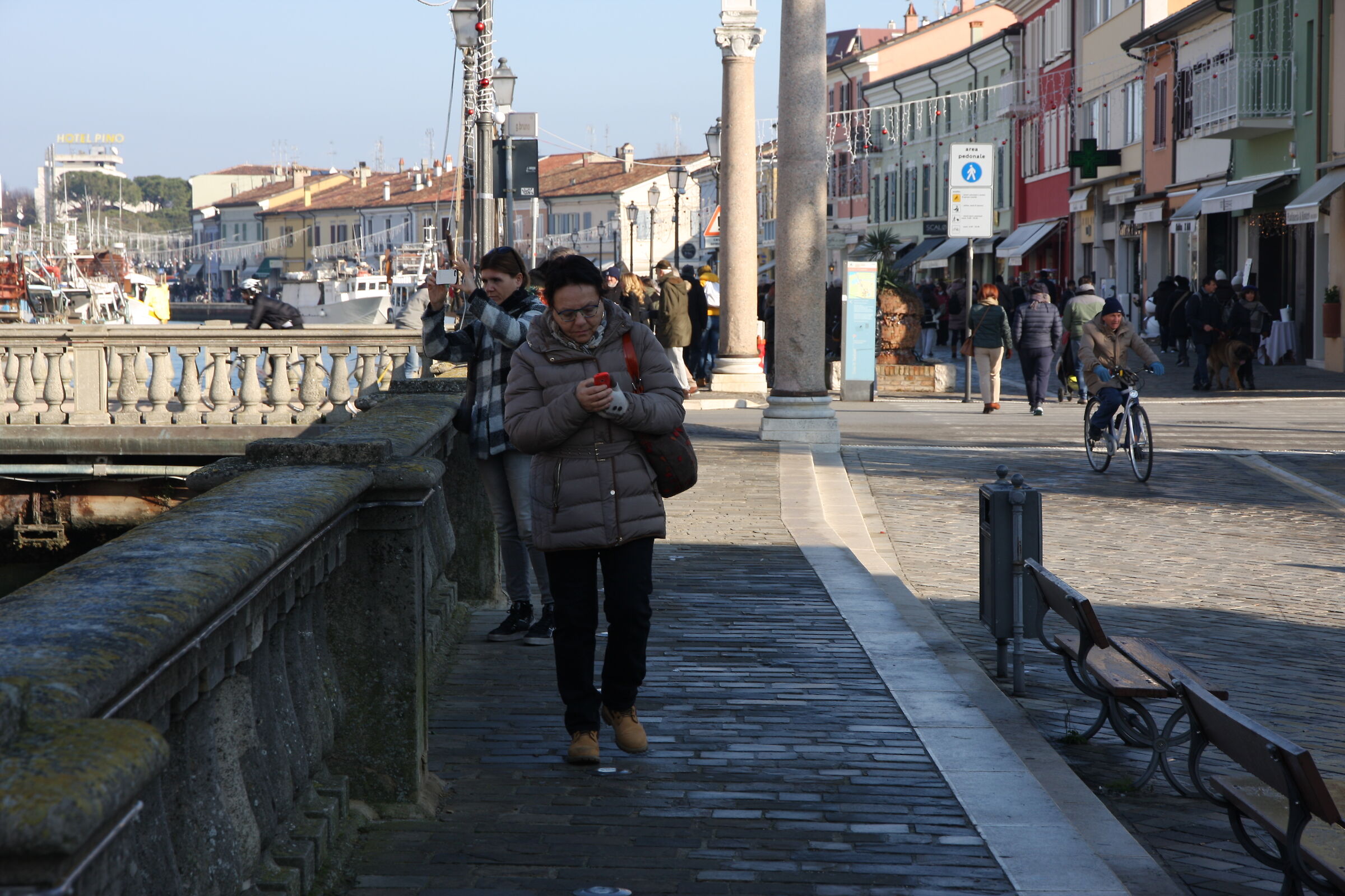 Usi diversi del cellulare