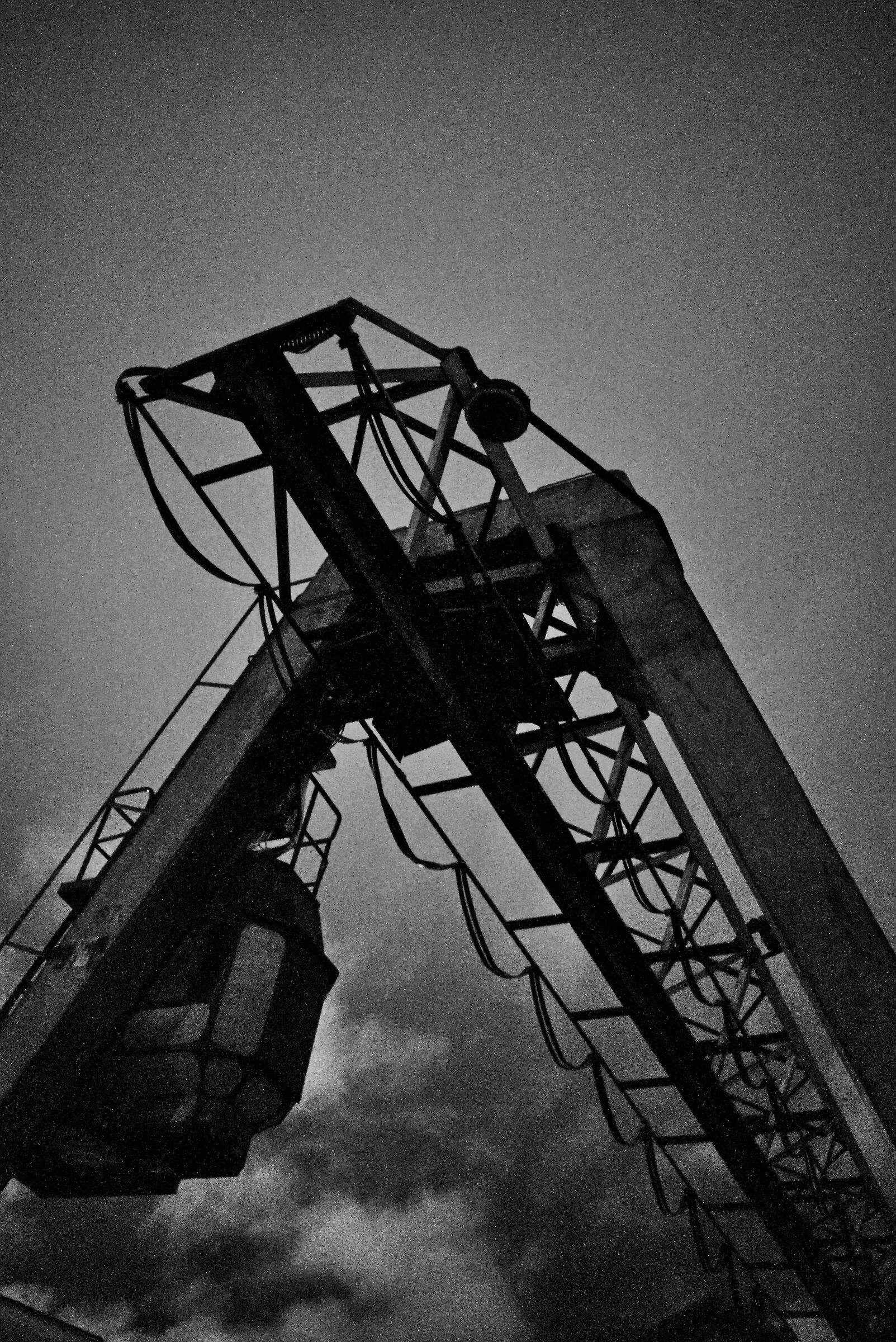Silent crane