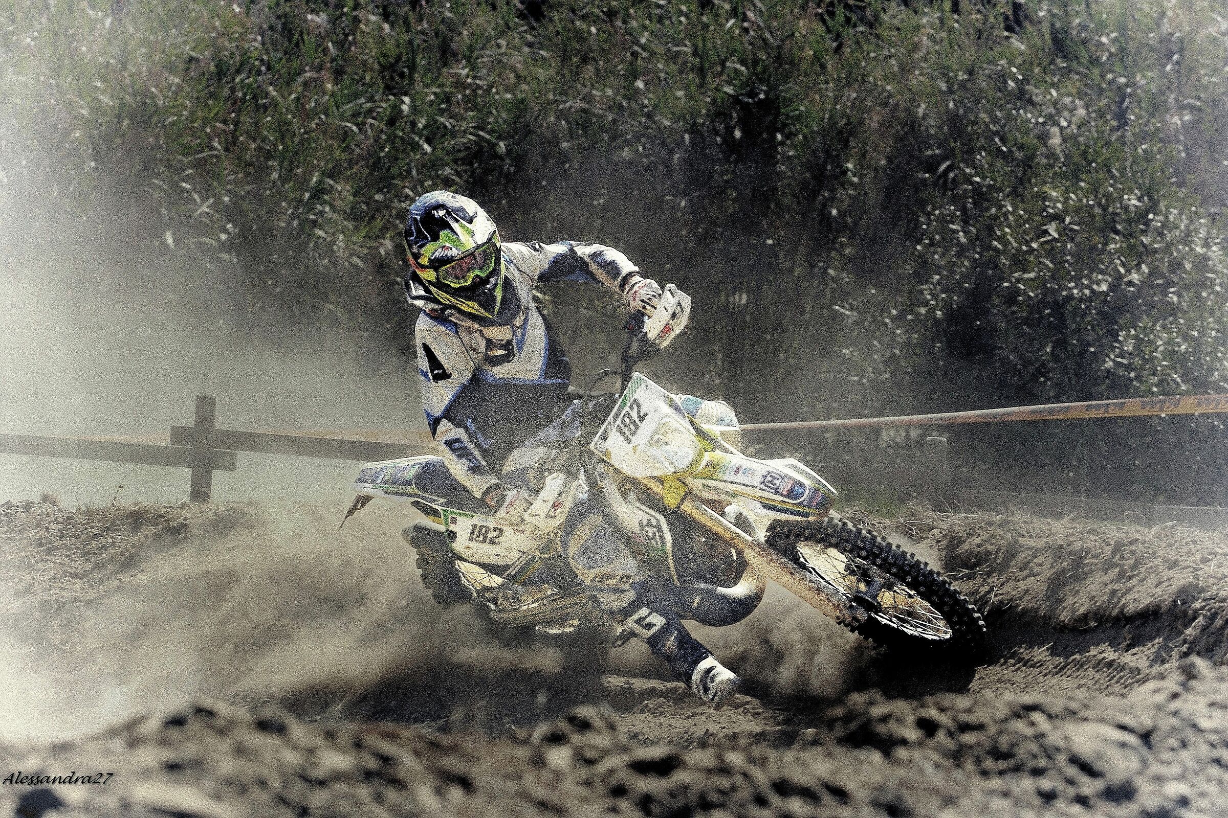 .. si vede anche oltre terra e polvere ...