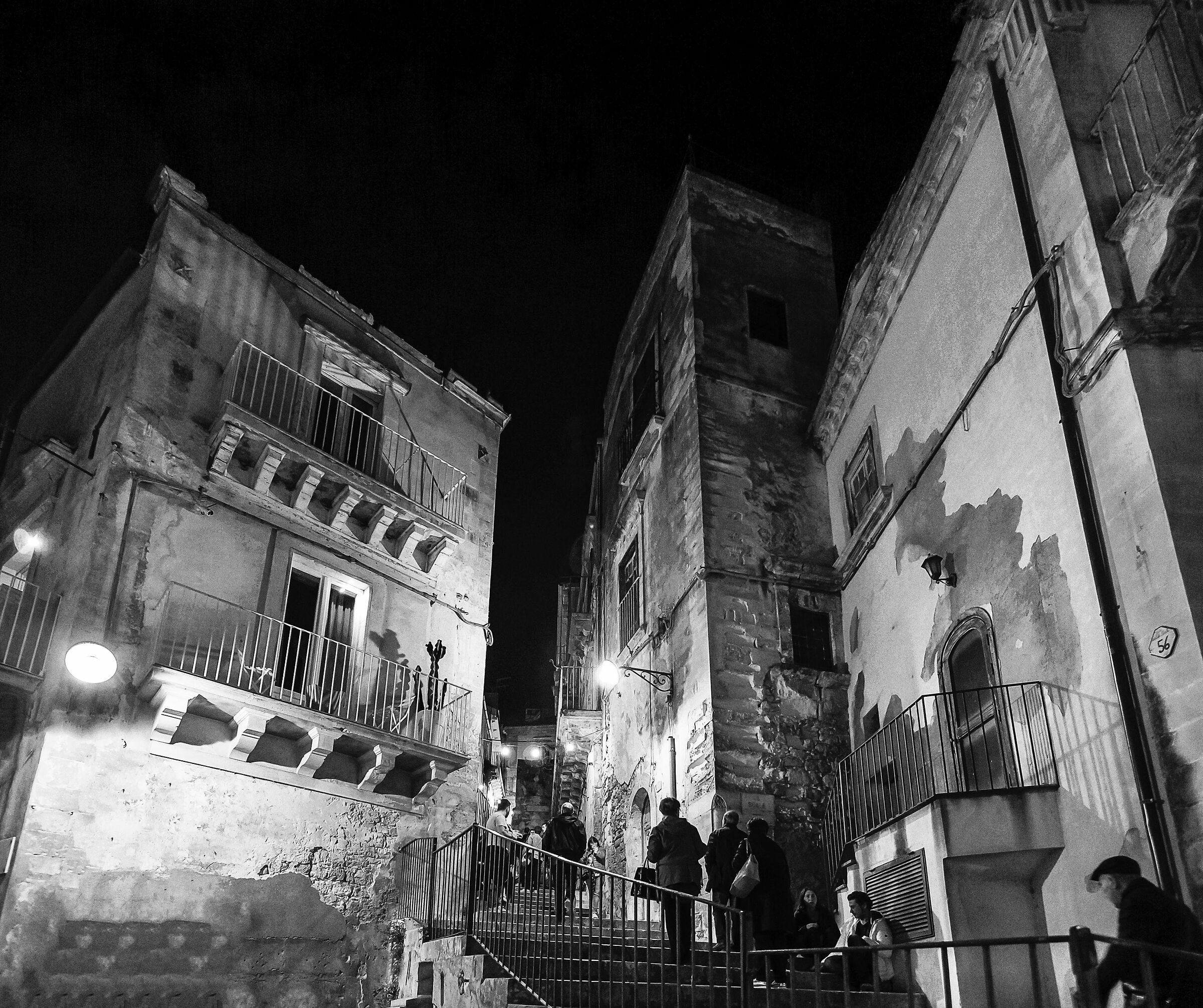 Per vicoli e viuzze.....