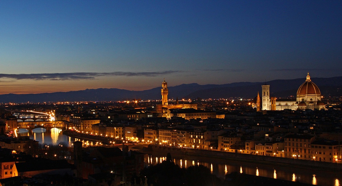 Firenze by night