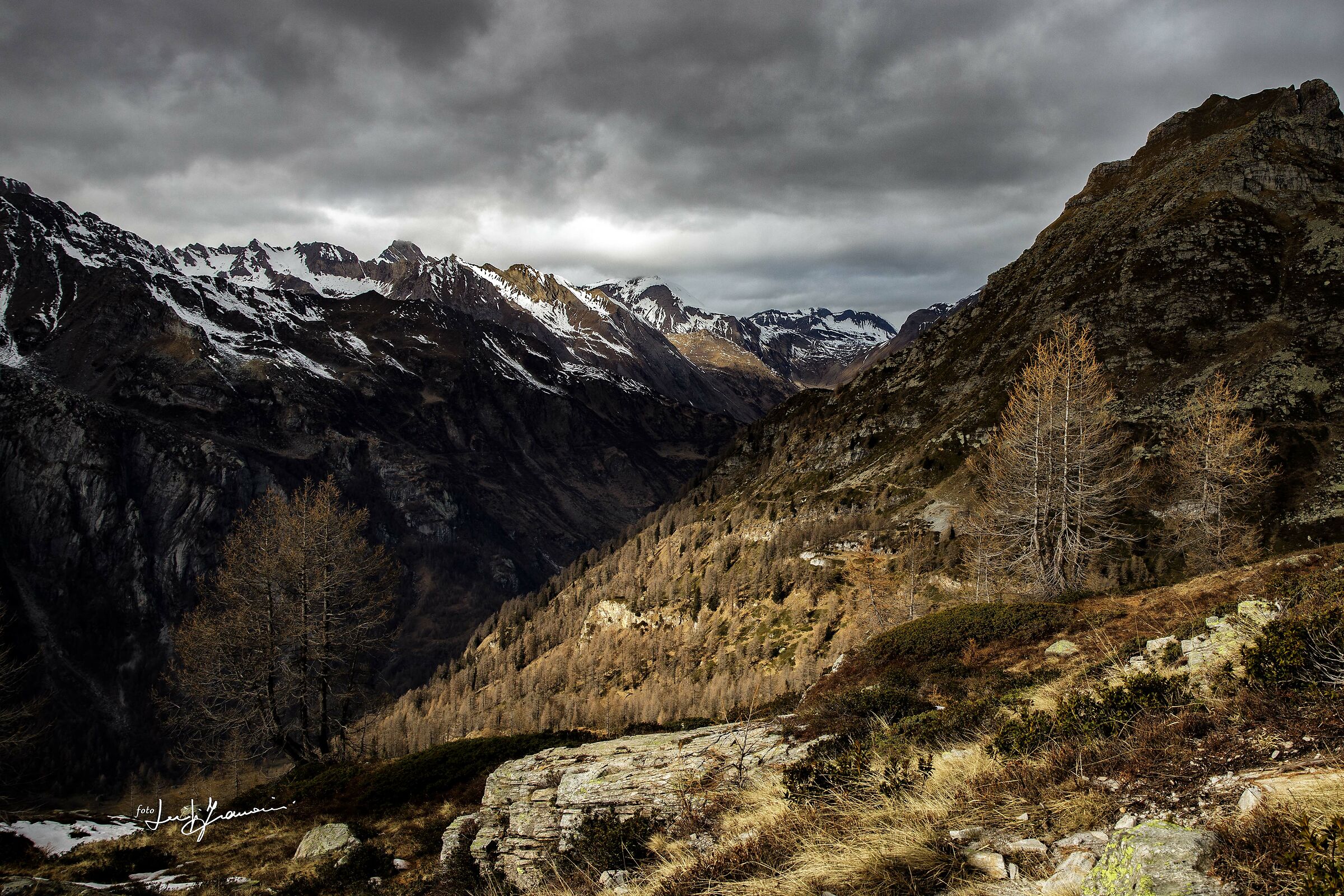 Alpe Tamier, a destra la punta del Tallihorn