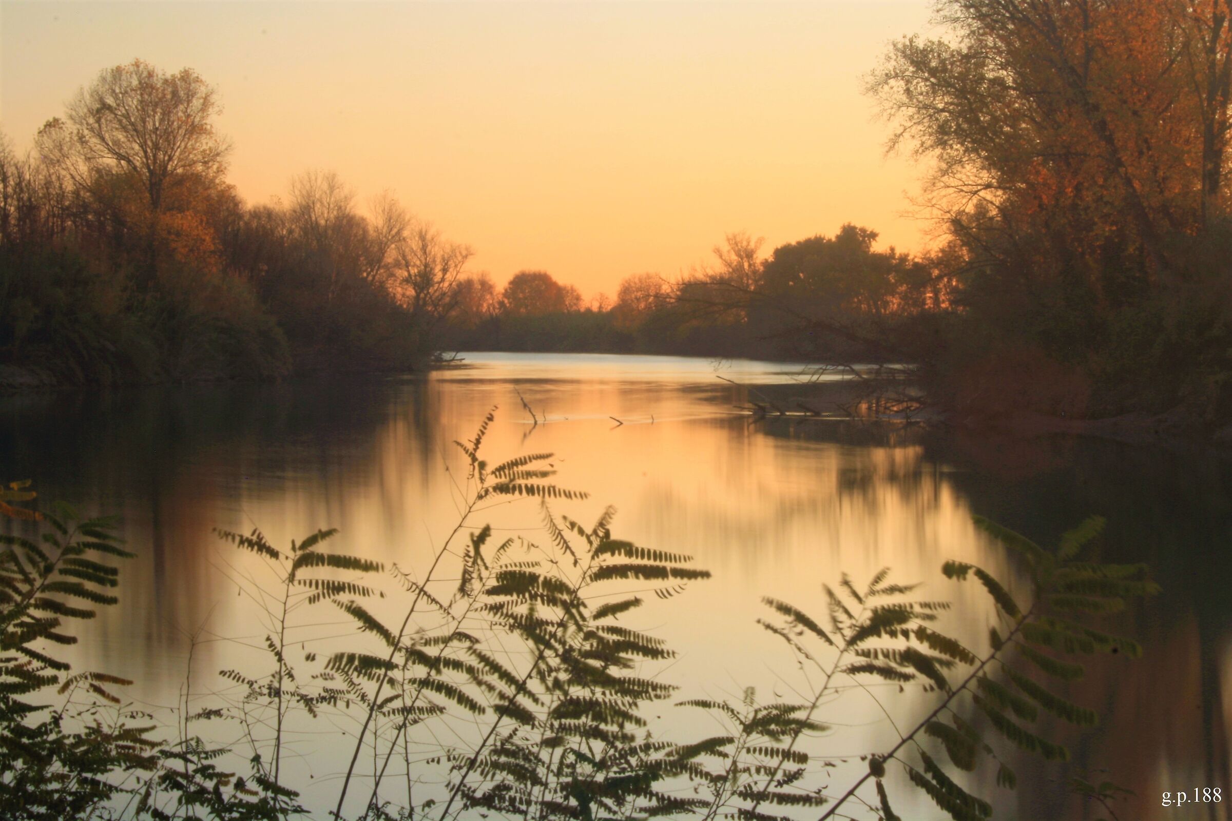Tramonto sul fiume