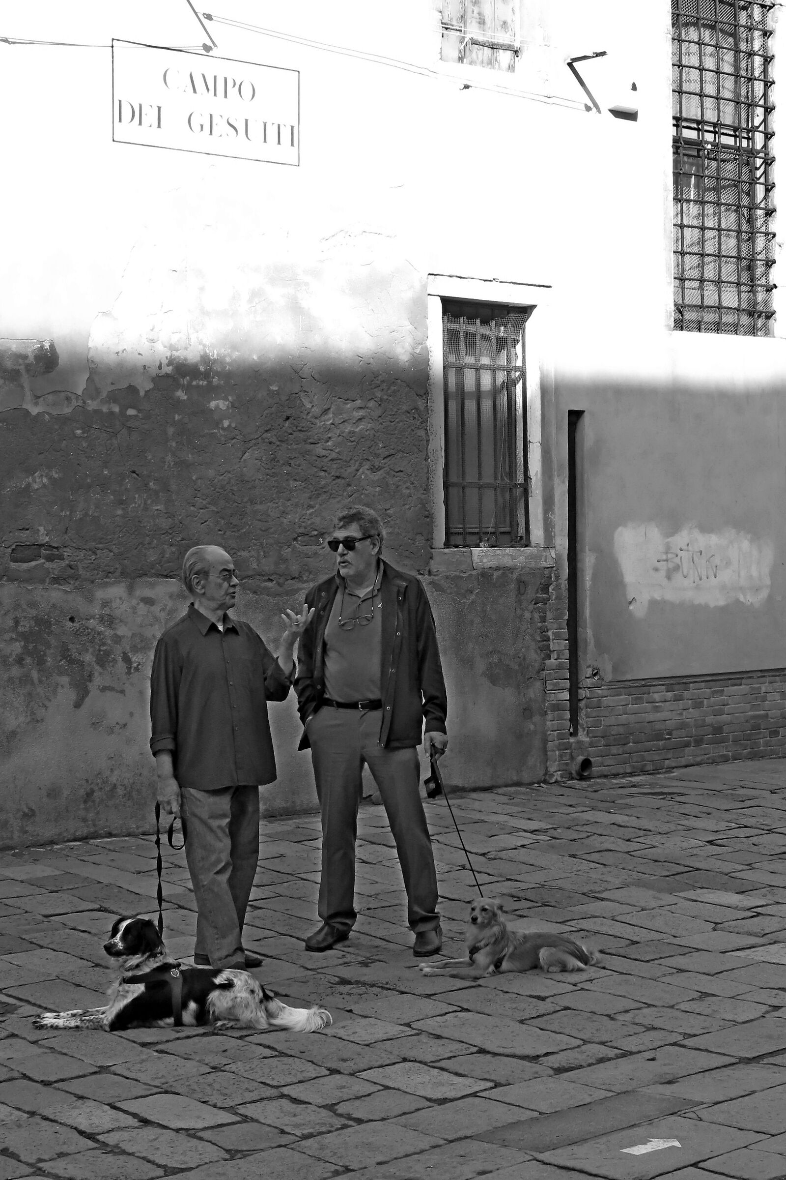 Quattro chiacchiere in Campo dei Gesuiti.