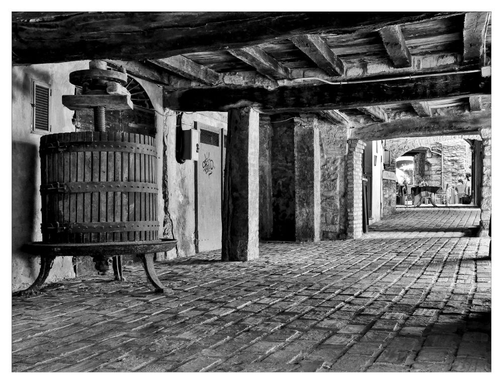 Under the ancient arcades of Varzi (PV)